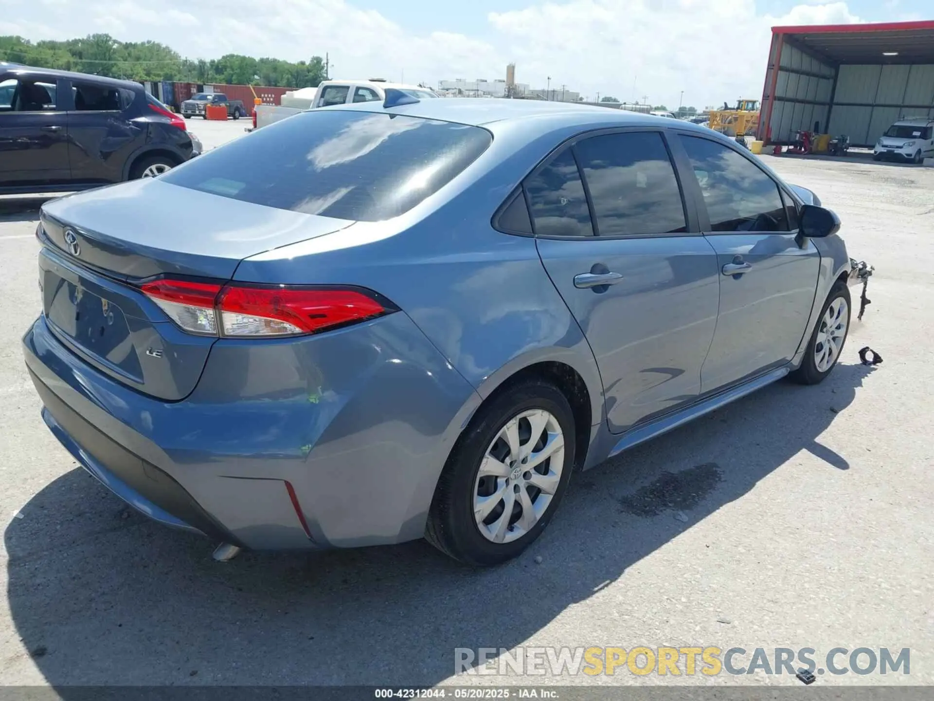 4 Photograph of a damaged car JTDEPMAE6MJ181656 TOYOTA COROLLA 2021