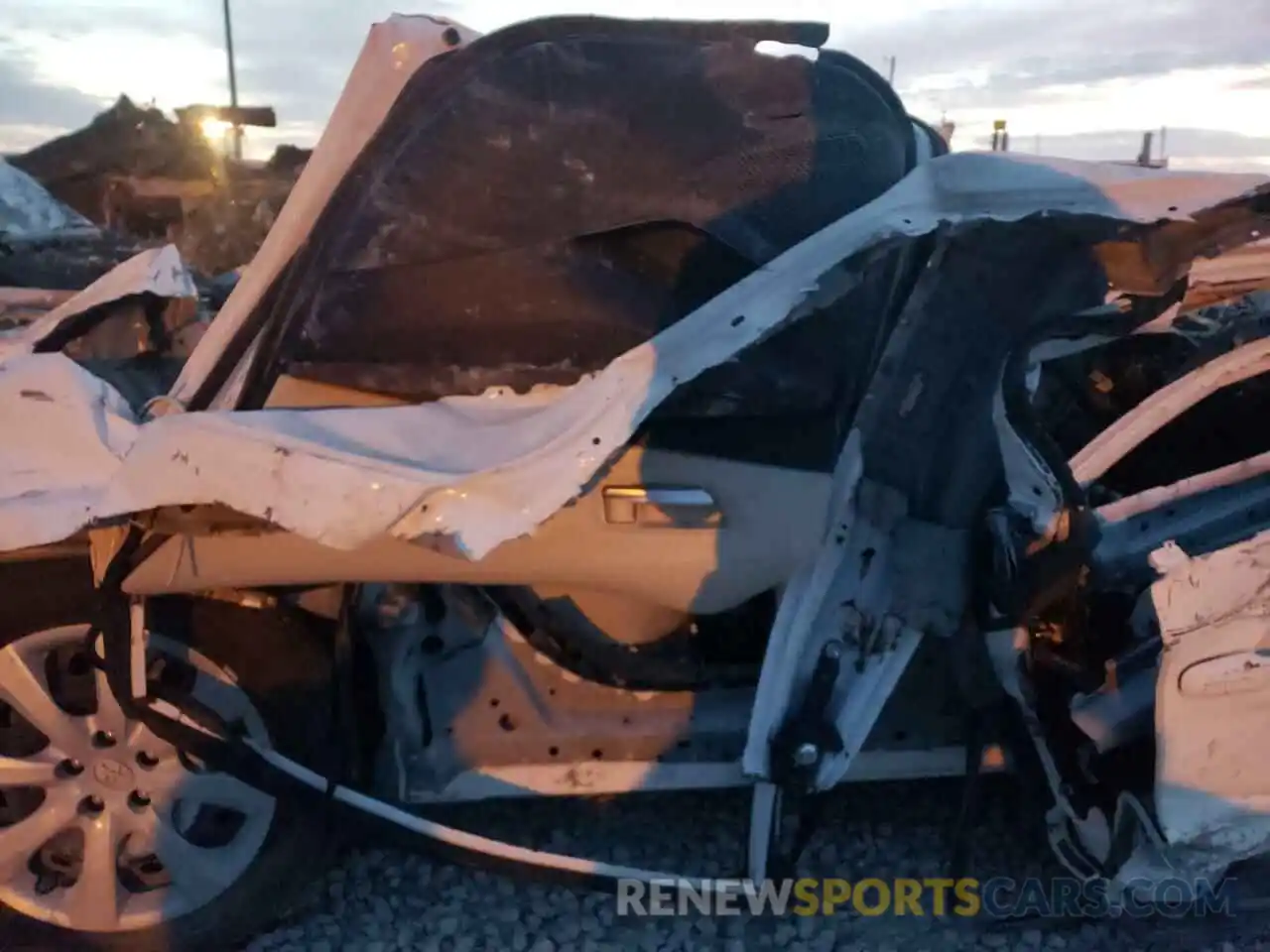 6 Photograph of a damaged car JTDEPMAE7MJ122101 TOYOTA COROLLA 2021