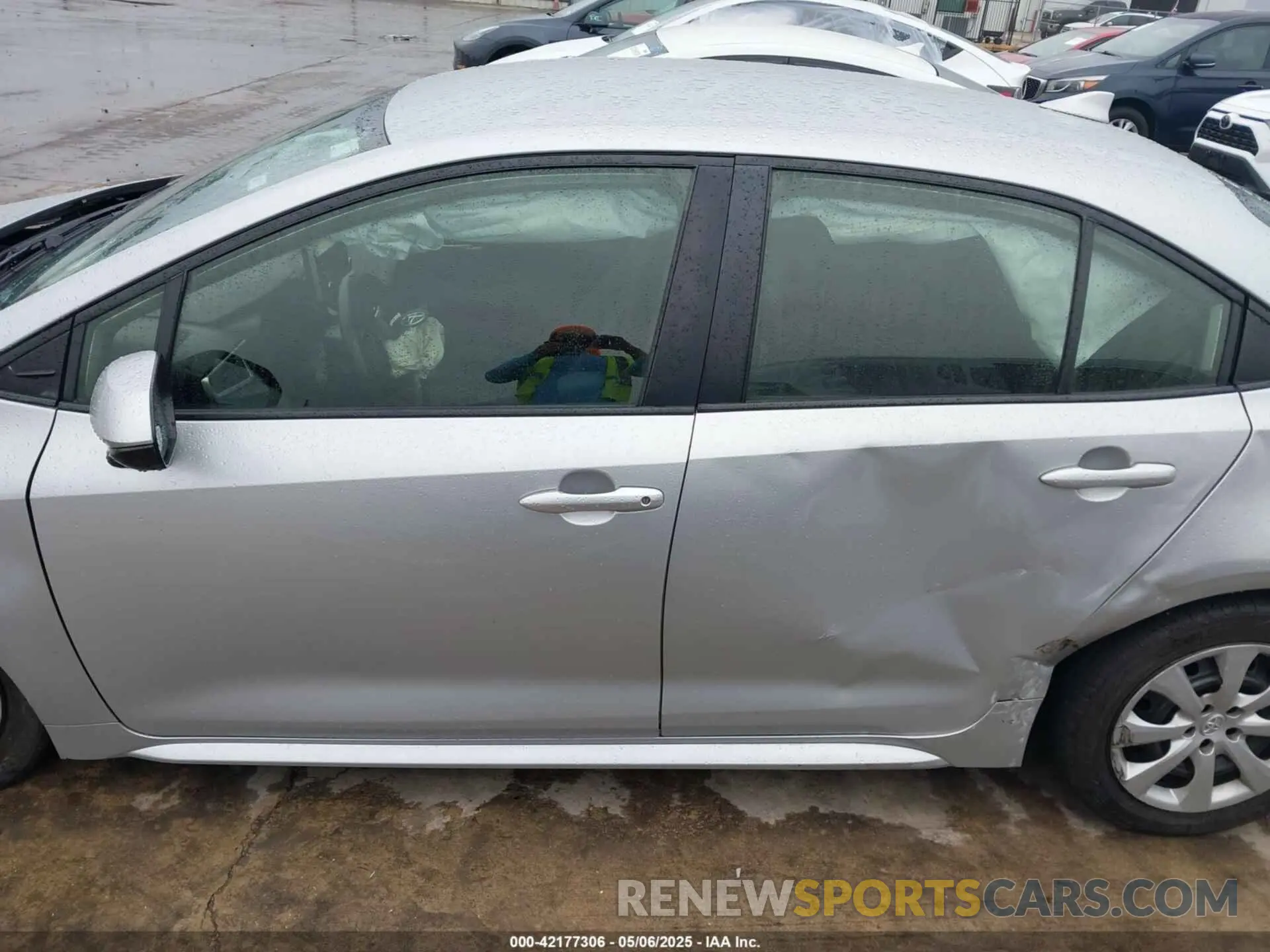 14 Photograph of a damaged car JTDEPMAE7MJ146138 TOYOTA COROLLA 2021
