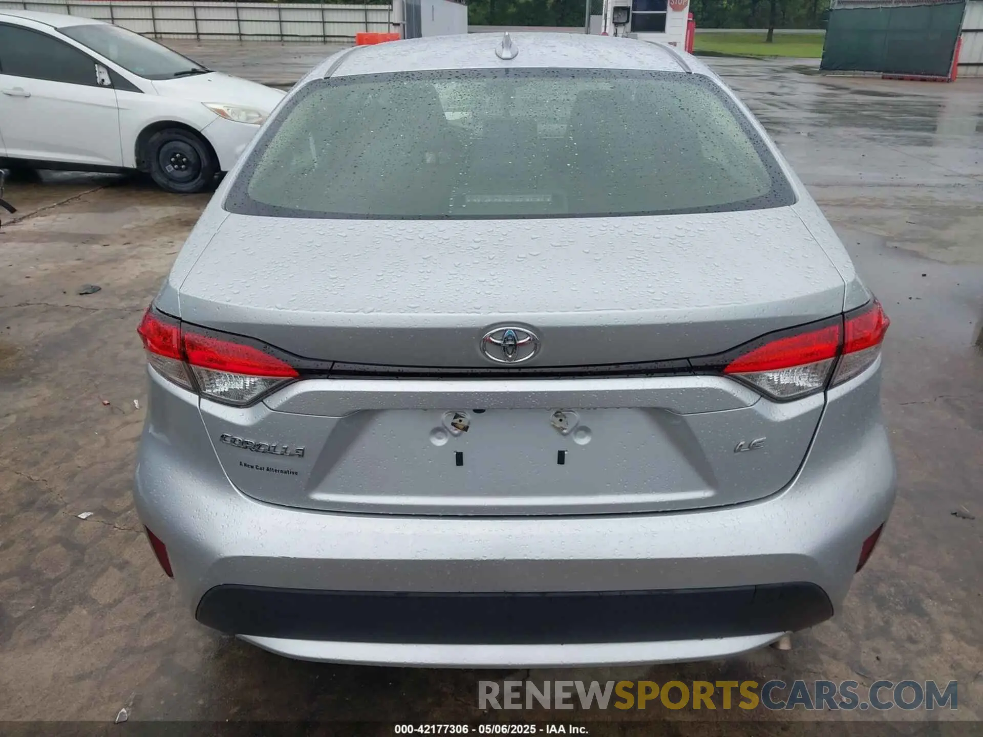16 Photograph of a damaged car JTDEPMAE7MJ146138 TOYOTA COROLLA 2021