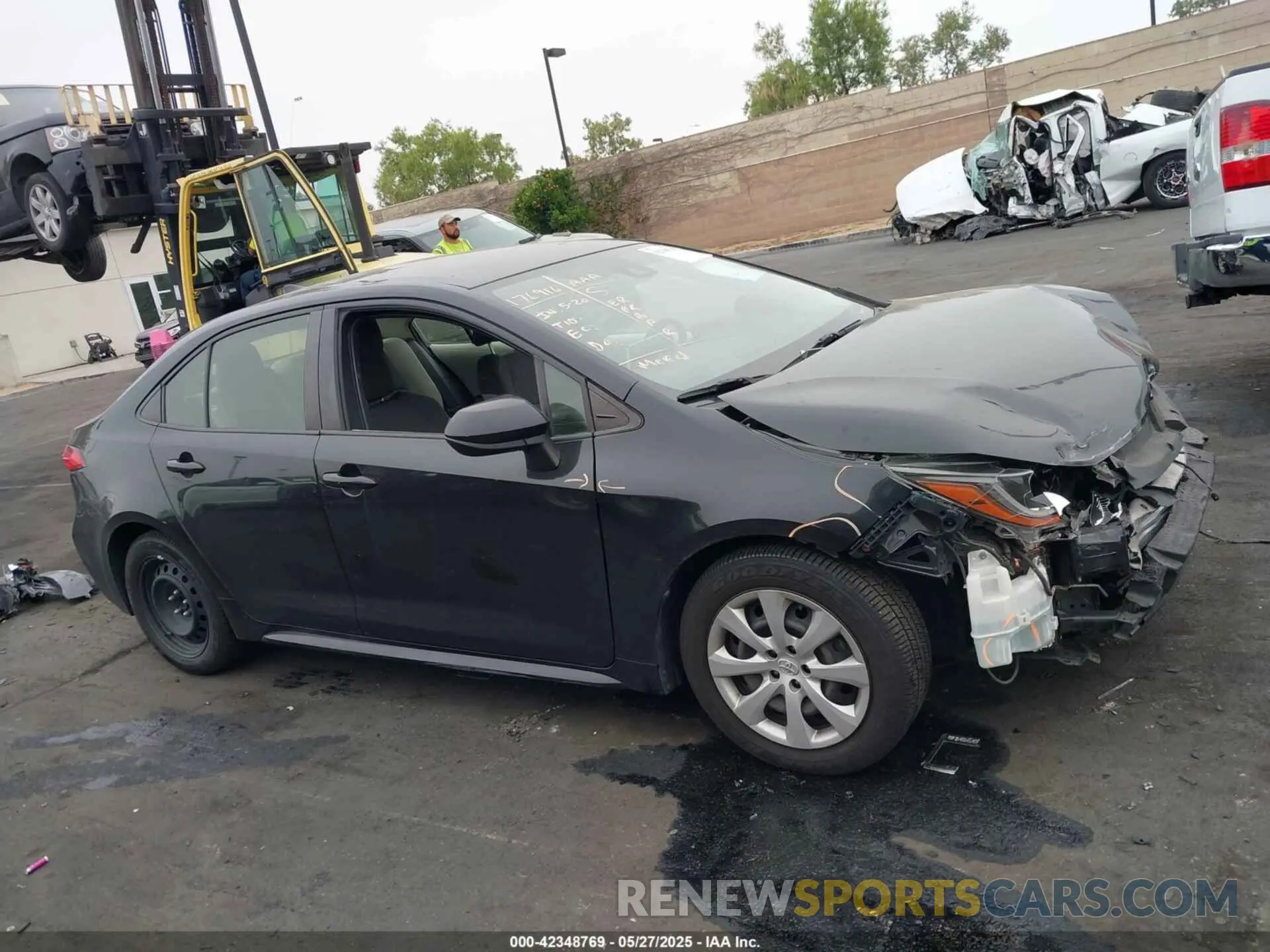 14 Photograph of a damaged car JTDEPMAE7MJ163411 TOYOTA COROLLA 2021