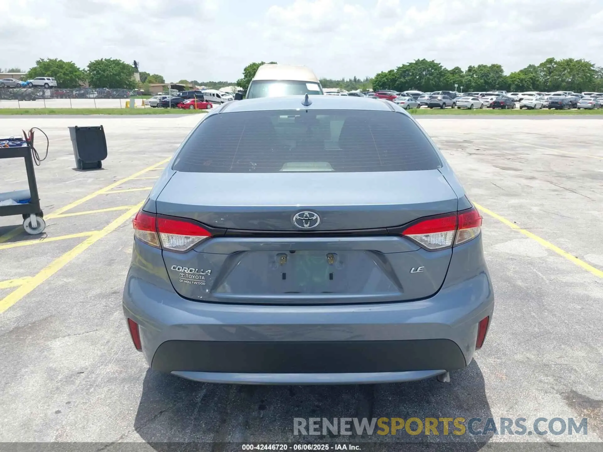 17 Photograph of a damaged car JTDEPMAE7MJ171461 TOYOTA COROLLA 2021