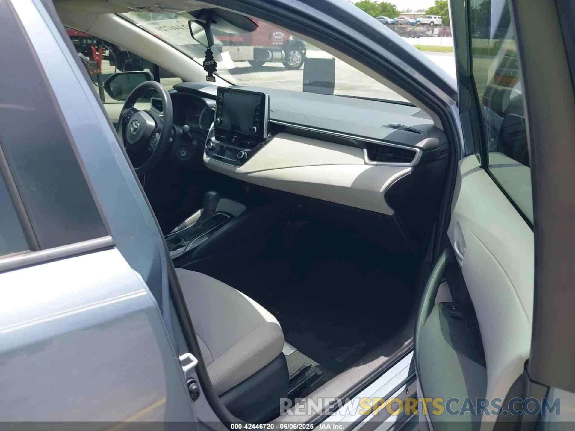 5 Photograph of a damaged car JTDEPMAE7MJ171461 TOYOTA COROLLA 2021