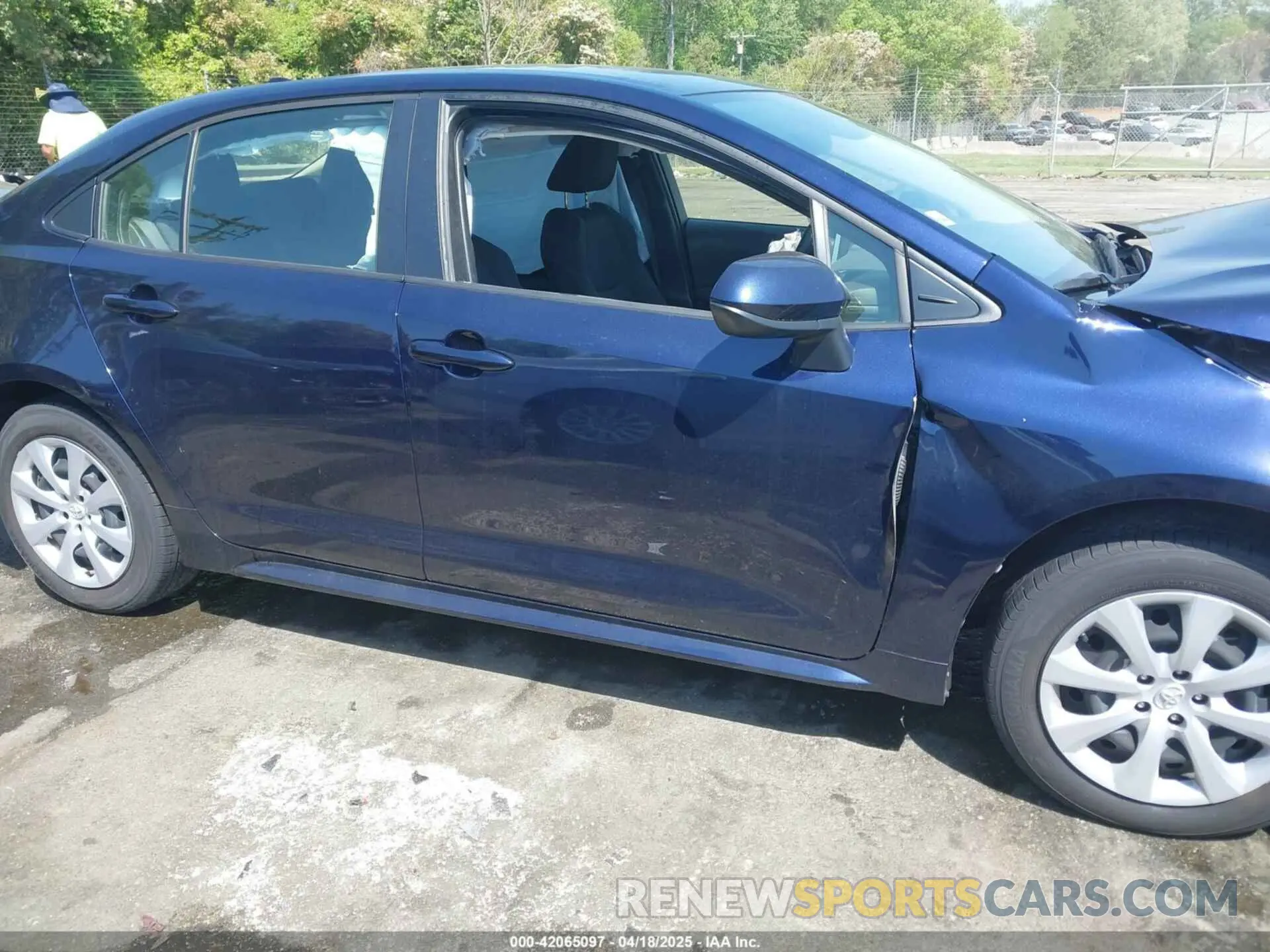 13 Photograph of a damaged car JTDEPMAE7MJ175297 TOYOTA COROLLA 2021