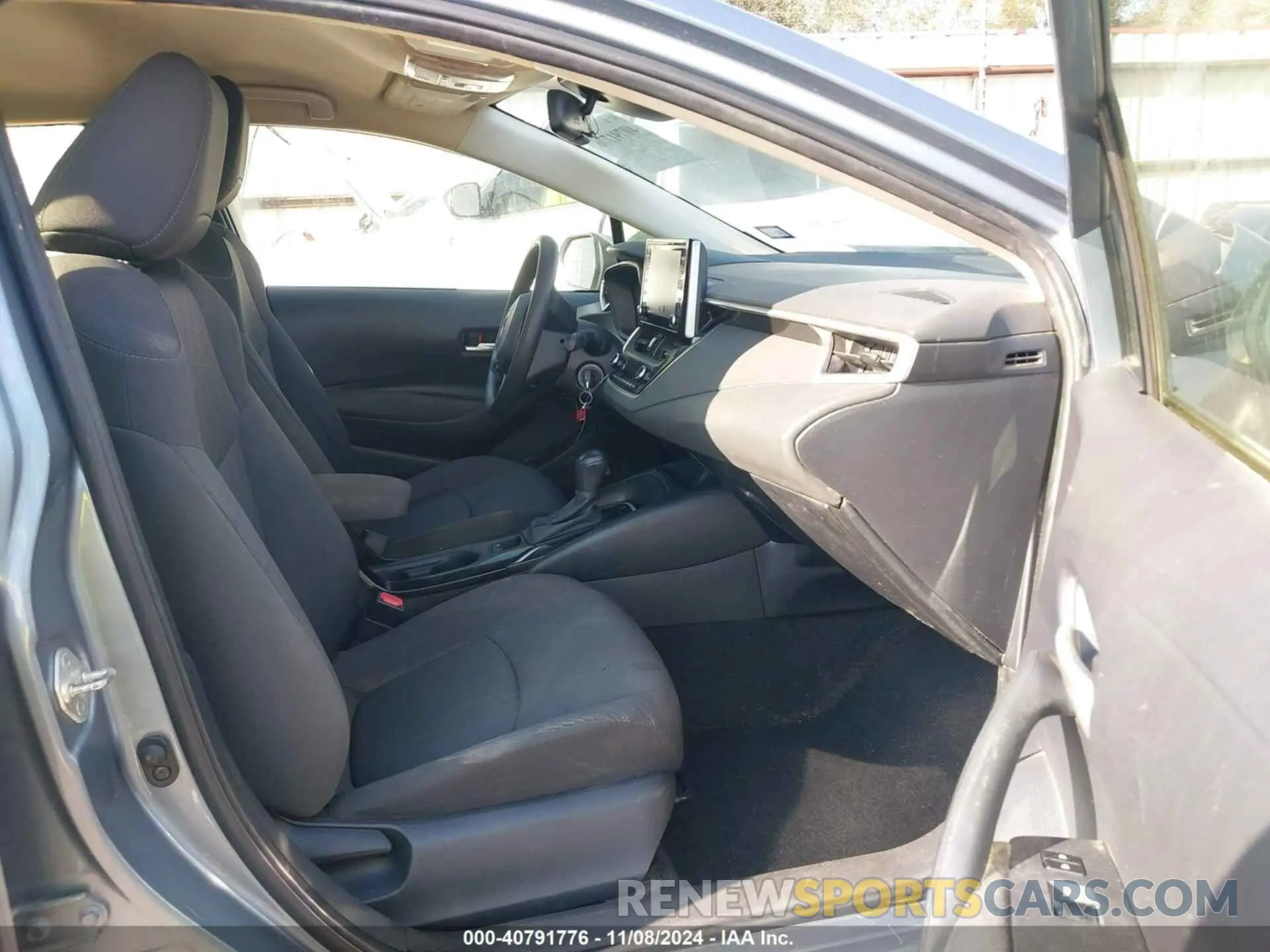 5 Photograph of a damaged car JTDEPMAE8MJ166480 TOYOTA COROLLA 2021