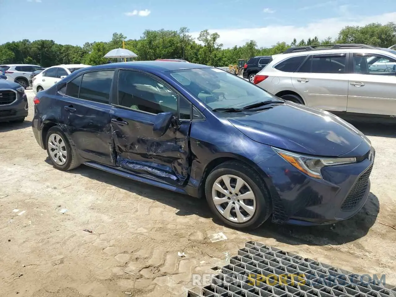 4 Photograph of a damaged car JTDEPMAE8MJ177950 TOYOTA COROLLA 2021