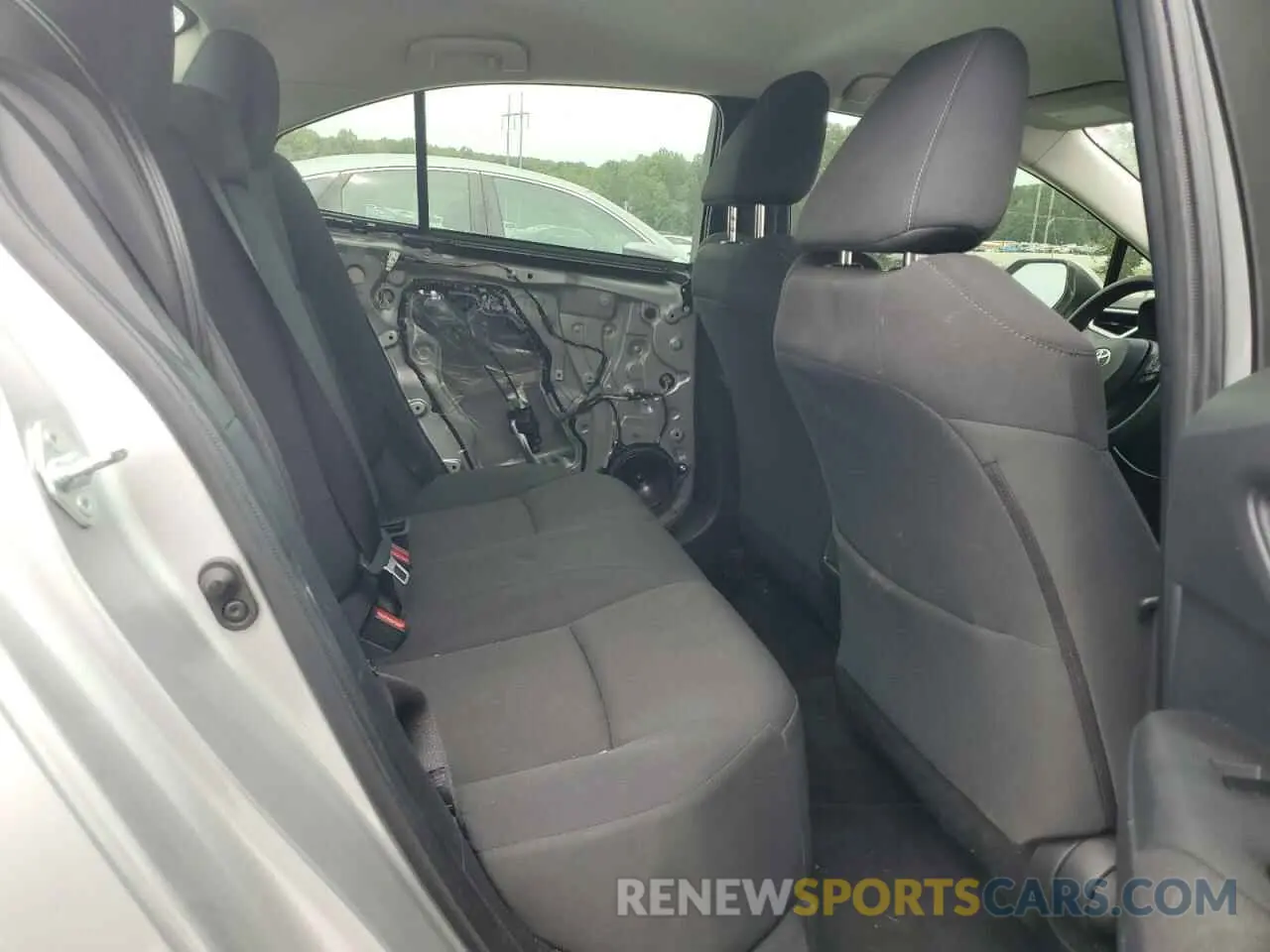 10 Photograph of a damaged car JTDEPMAE9MJ123282 TOYOTA COROLLA 2021