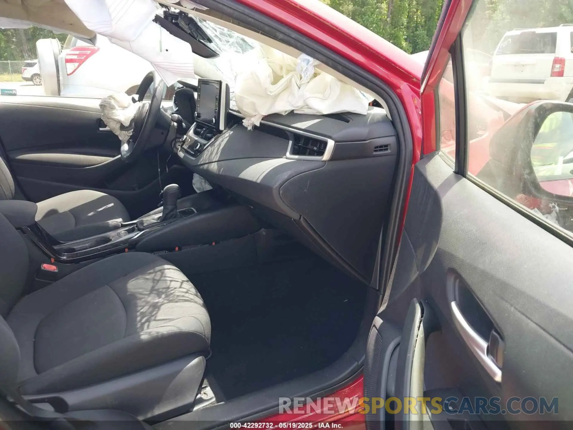 5 Photograph of a damaged car JTDEPMAE9MJ136002 TOYOTA COROLLA 2021