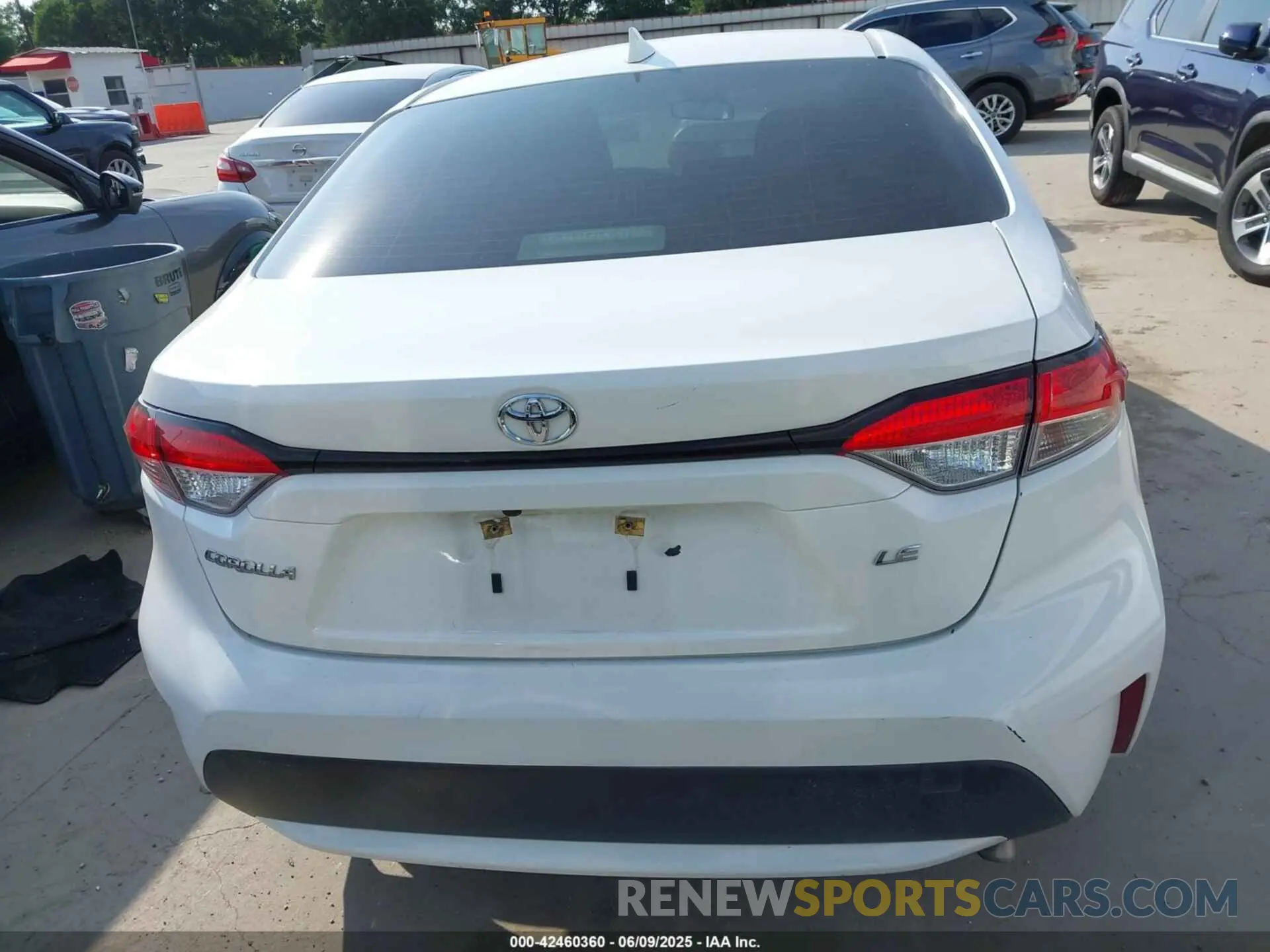 16 Photograph of a damaged car JTDEPMAE9MJ159201 TOYOTA COROLLA 2021