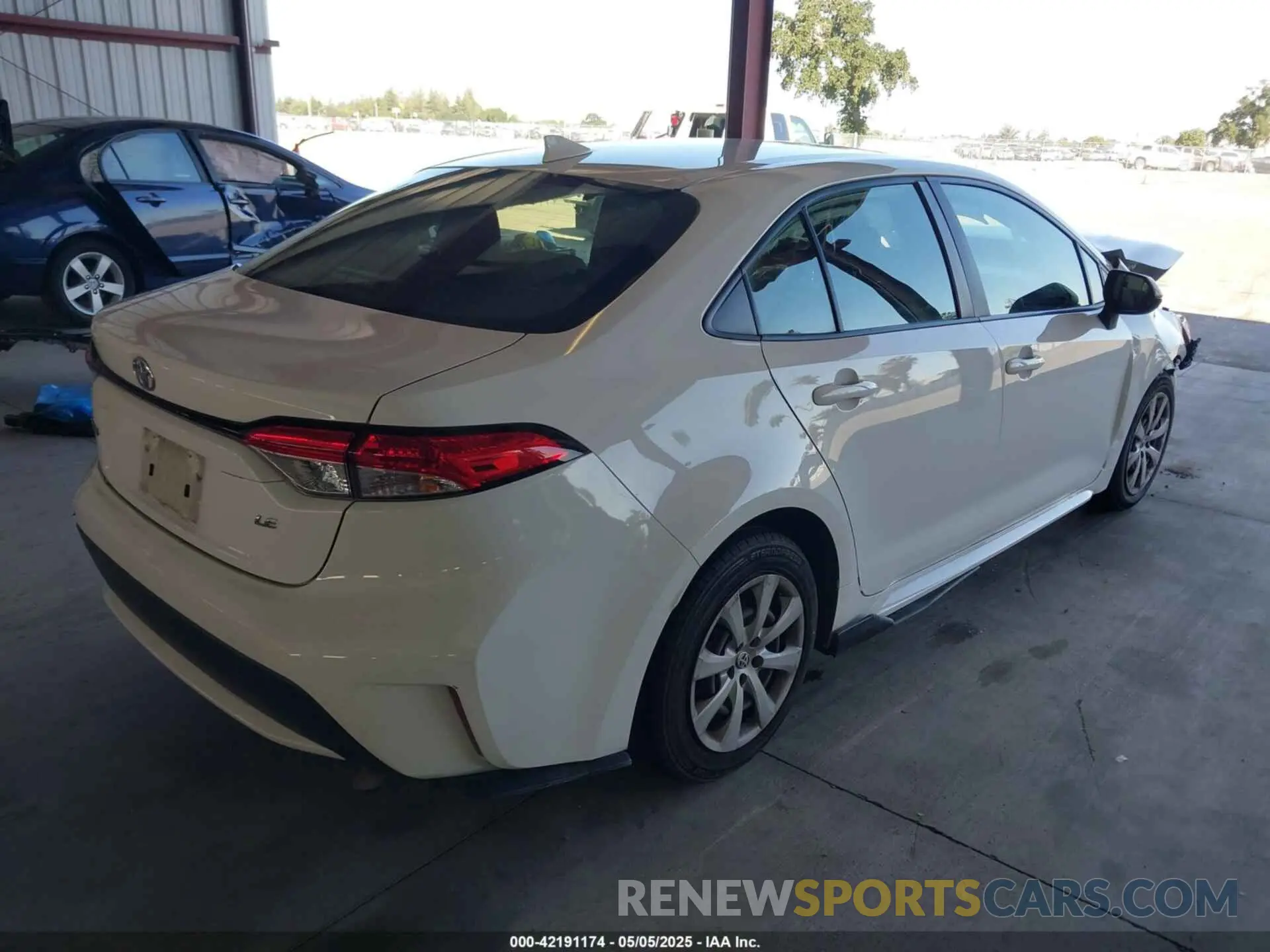 4 Photograph of a damaged car JTDEPMAE9MJ167217 TOYOTA COROLLA 2021