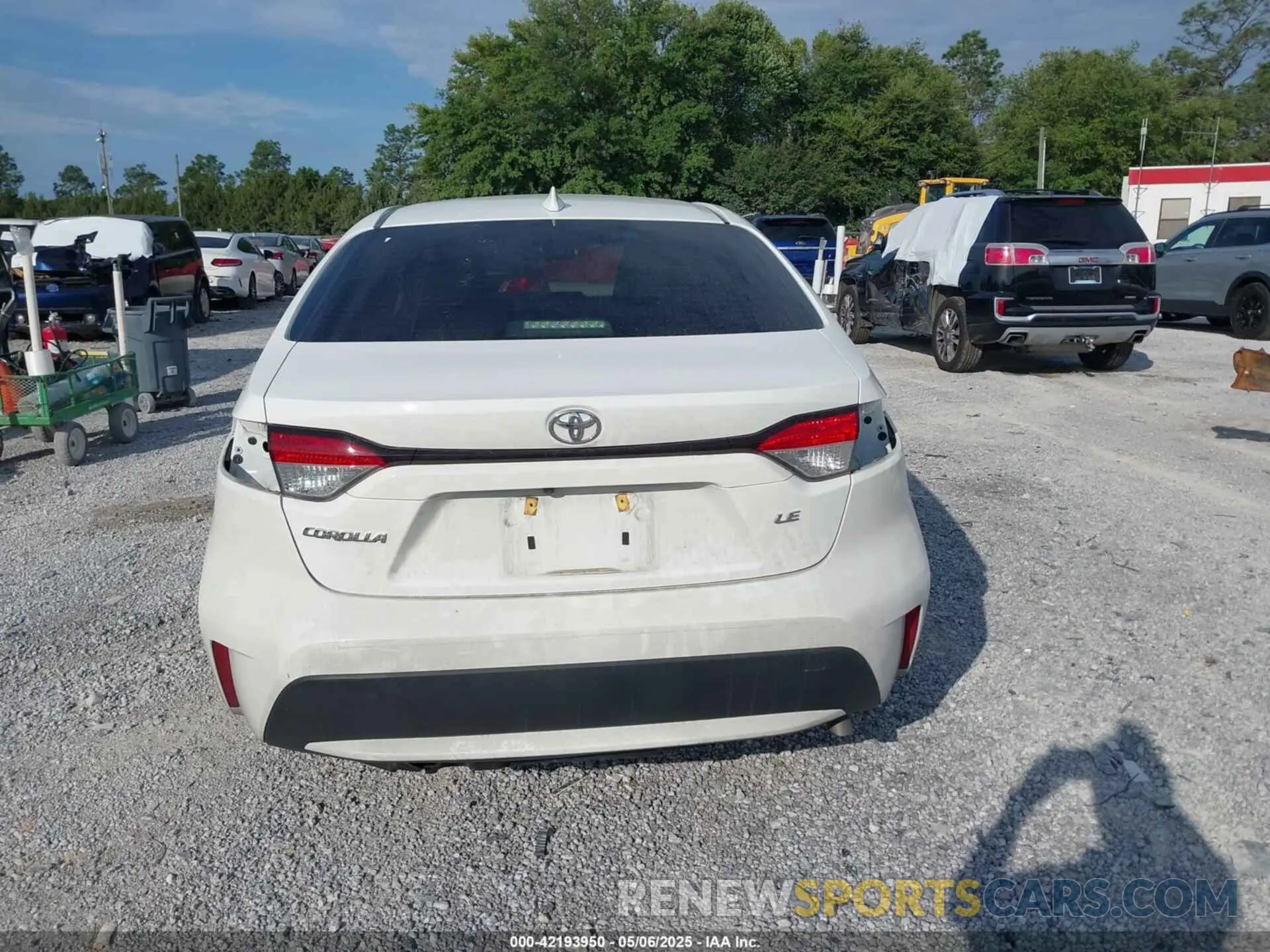 17 Photograph of a damaged car JTDEPMAE9MJ171204 TOYOTA COROLLA 2021