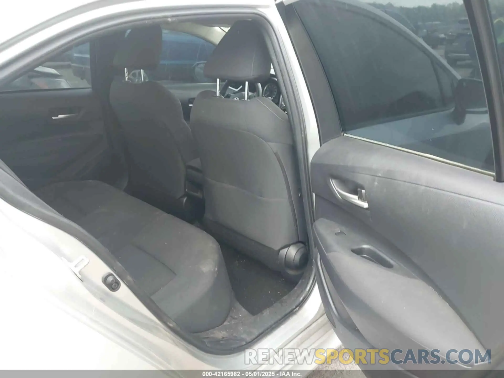 8 Photograph of a damaged car JTDEPMAEXMJ131584 TOYOTA COROLLA 2021