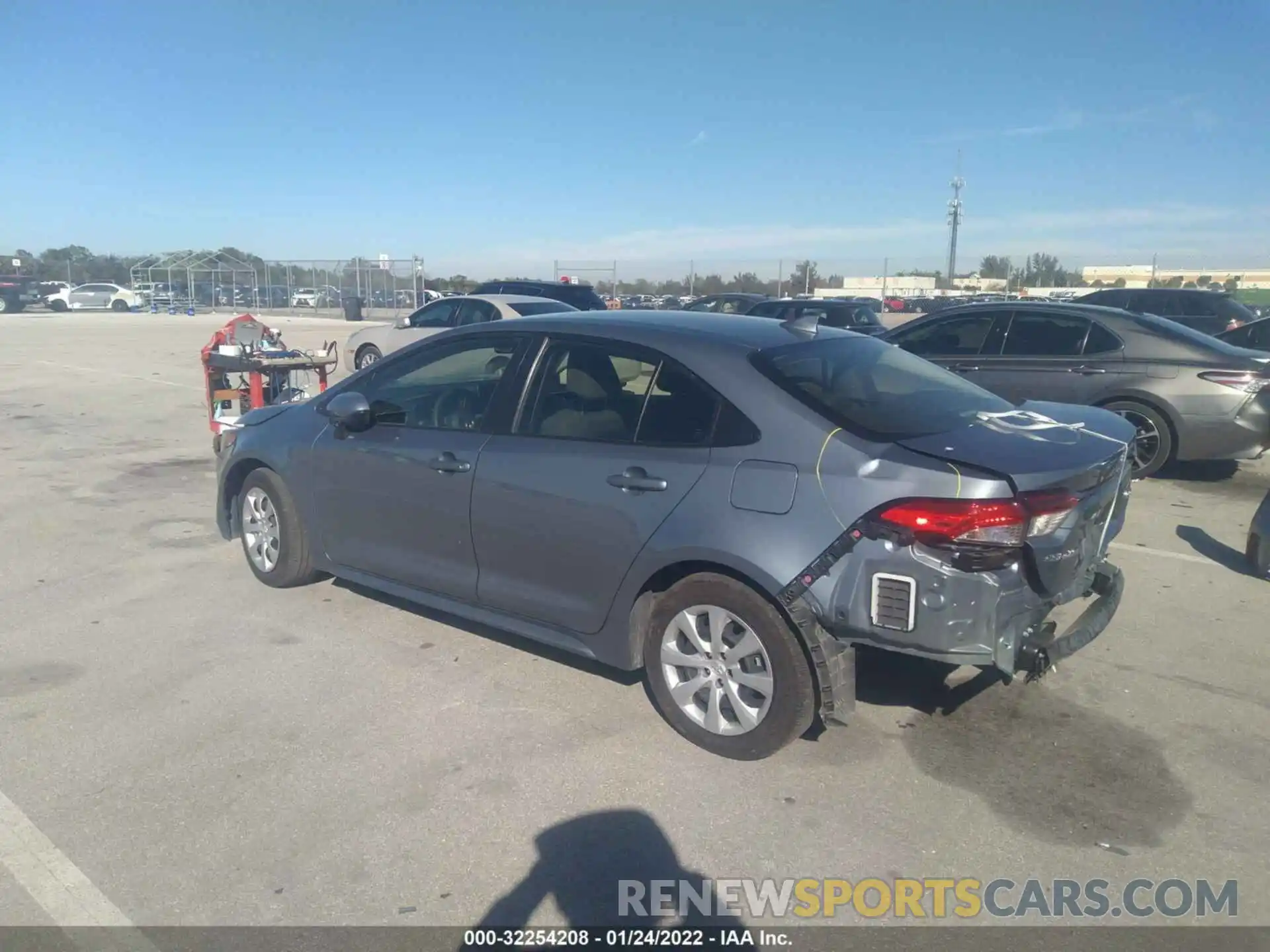 3 Photograph of a damaged car JTDEPMAEXMJ156694 TOYOTA COROLLA 2021