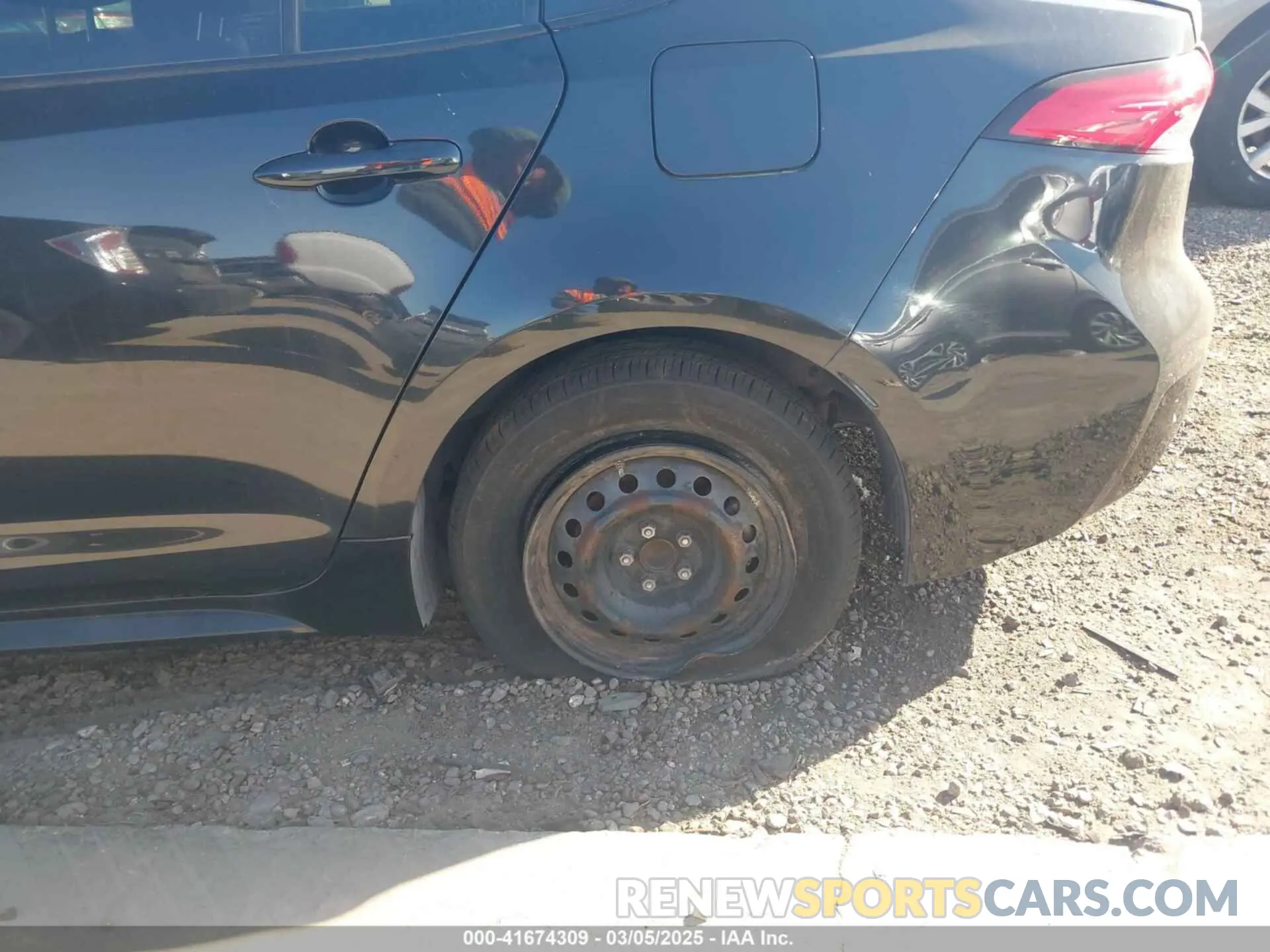 18 Photograph of a damaged car JTDEPMAEXMJ179053 TOYOTA COROLLA 2021