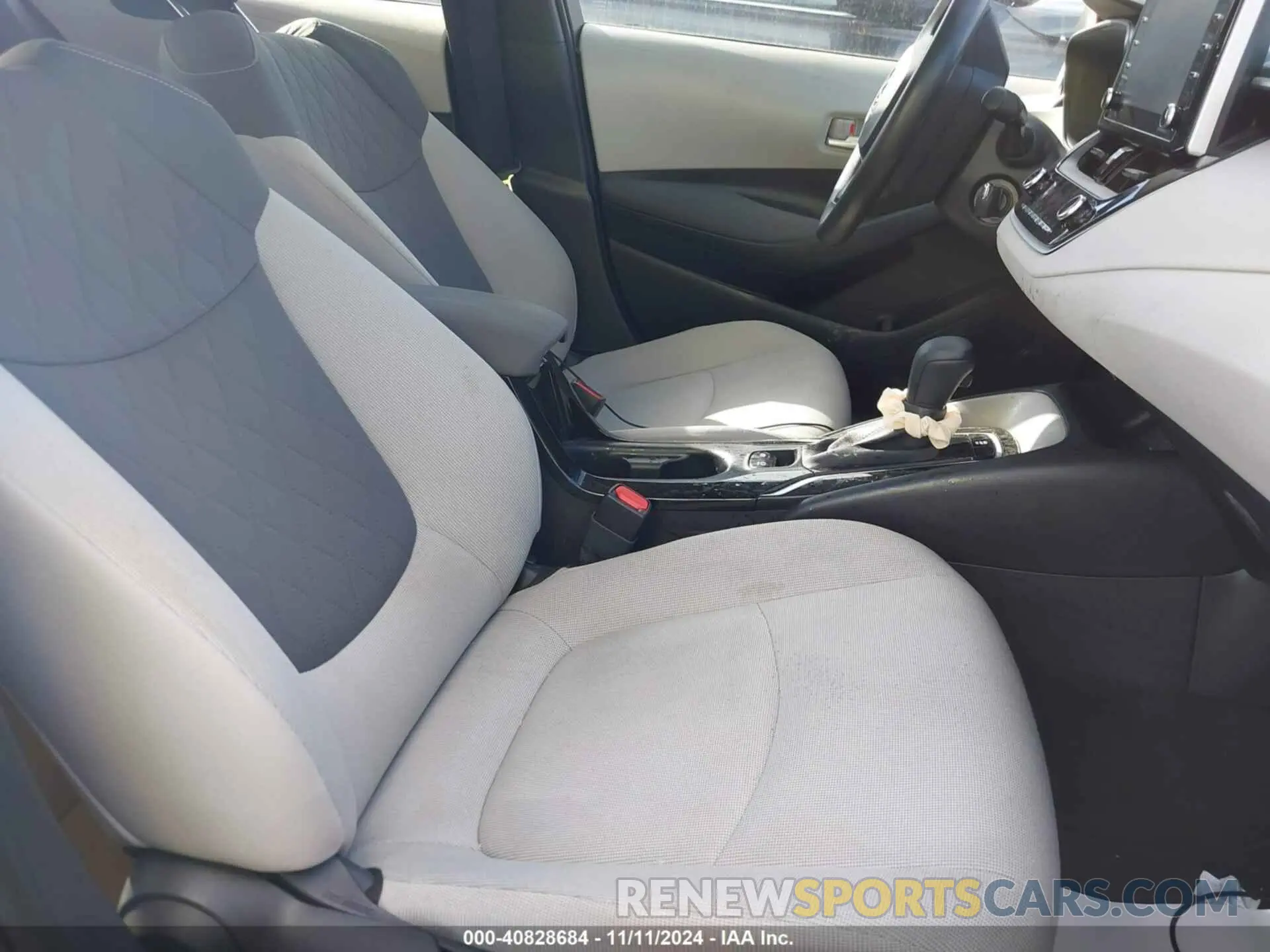 5 Photograph of a damaged car JTDEPMAEXMJ182213 TOYOTA COROLLA 2021