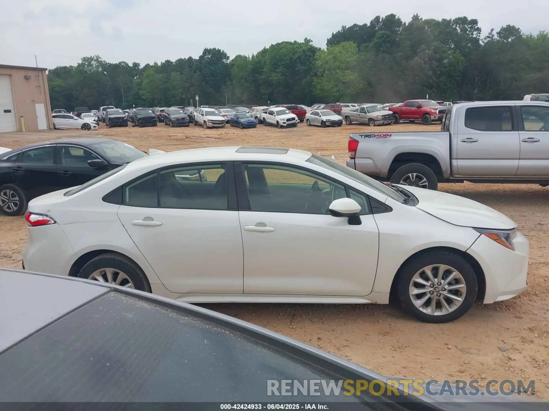 13 Photograph of a damaged car JTDHPMAE1MJ180914 TOYOTA COROLLA 2021
