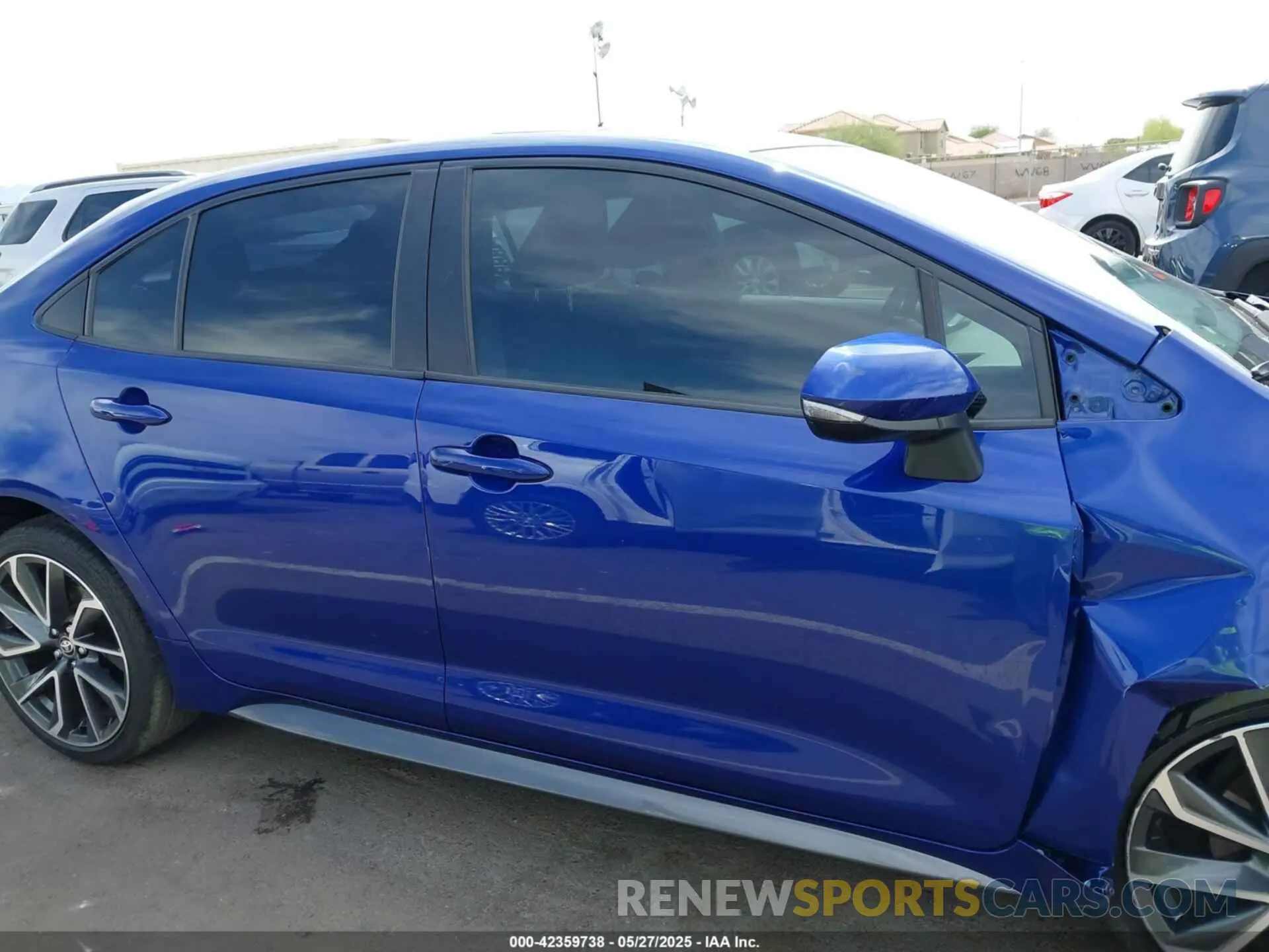 13 Photograph of a damaged car JTDM4MCE5MJ069898 TOYOTA COROLLA 2021