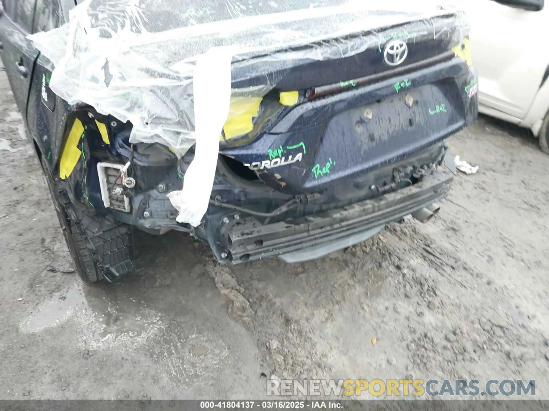 17 Photograph of a damaged car JTDP4MCE7MJ065672 TOYOTA COROLLA 2021