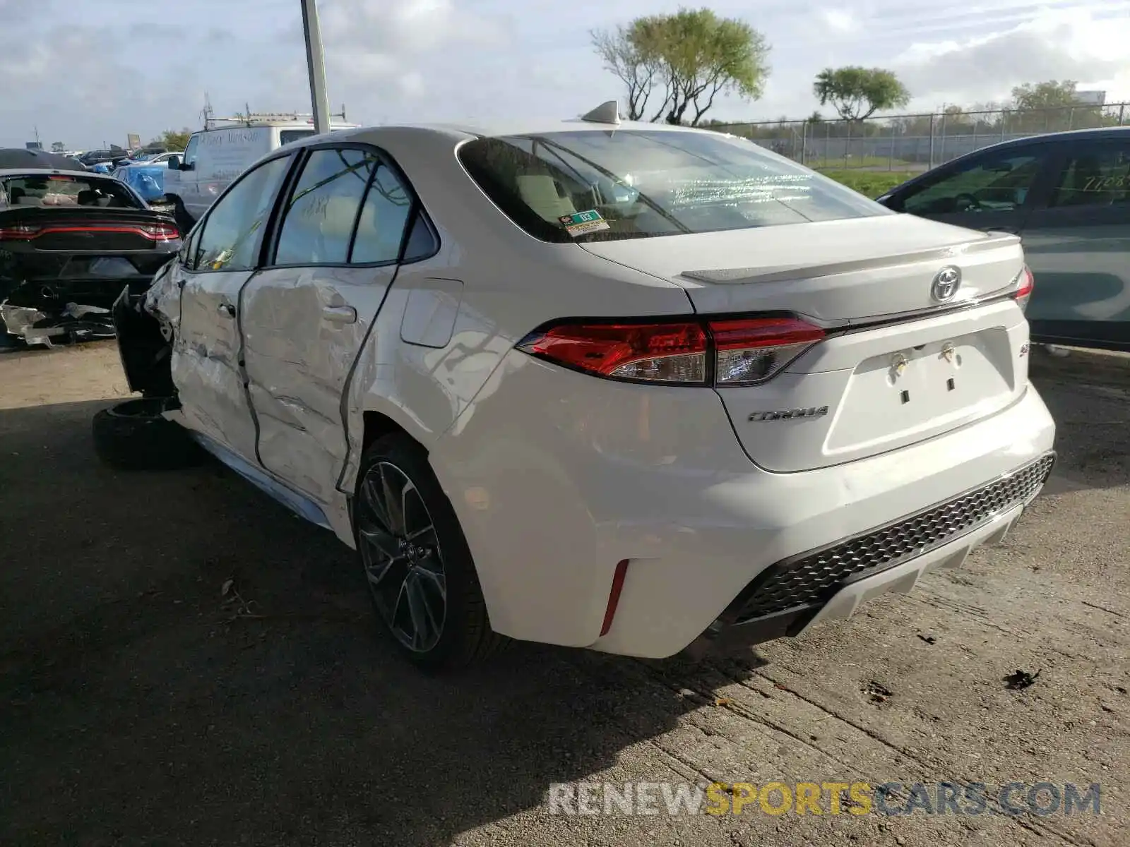 3 Photograph of a damaged car JTDS4MCE1MJ055617 TOYOTA COROLLA 2021