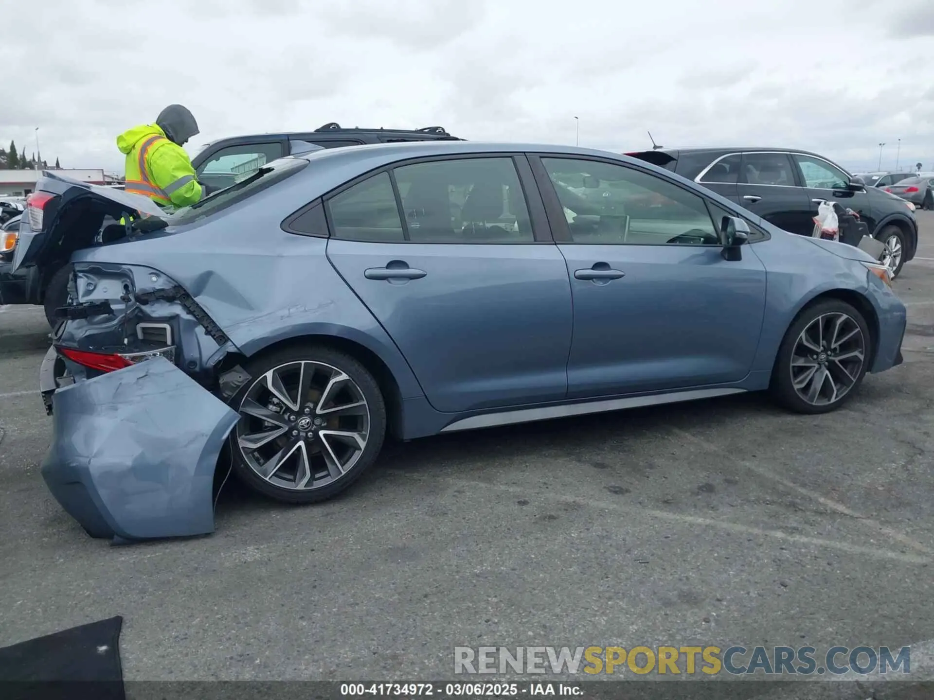 13 Photograph of a damaged car JTDS4MCE8MJ065982 TOYOTA COROLLA 2021