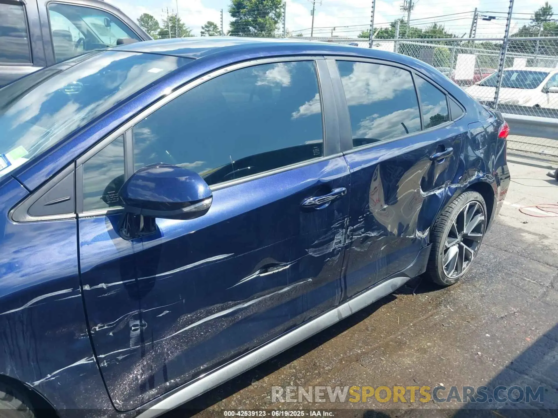 14 Photograph of a damaged car JTDS4MCE9MJ056840 TOYOTA COROLLA 2021