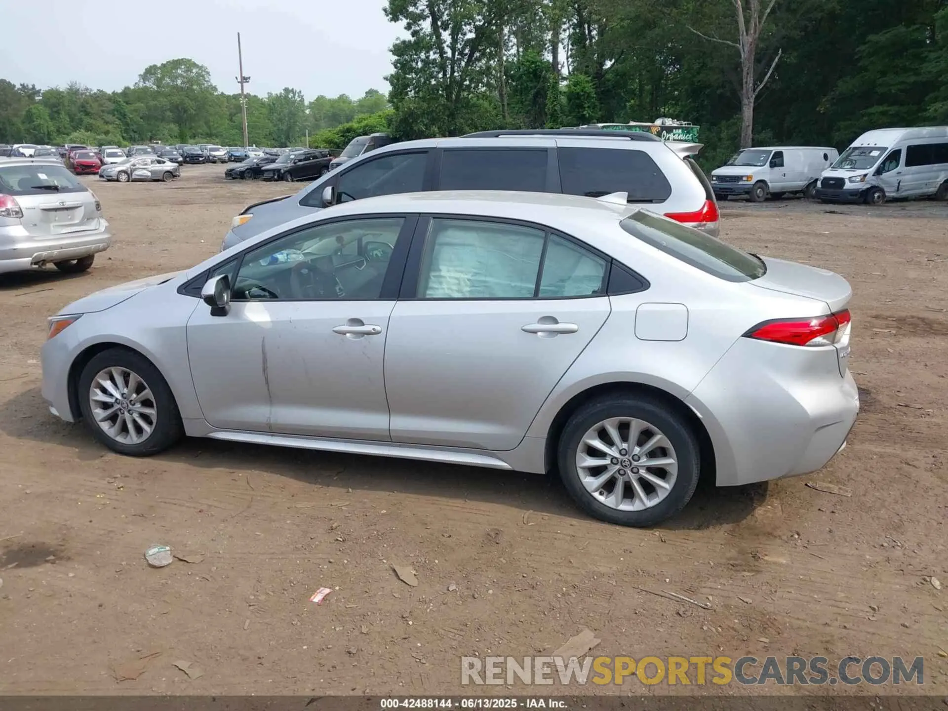 14 Photograph of a damaged car JTDVPMAE0MJ120013 TOYOTA COROLLA 2021