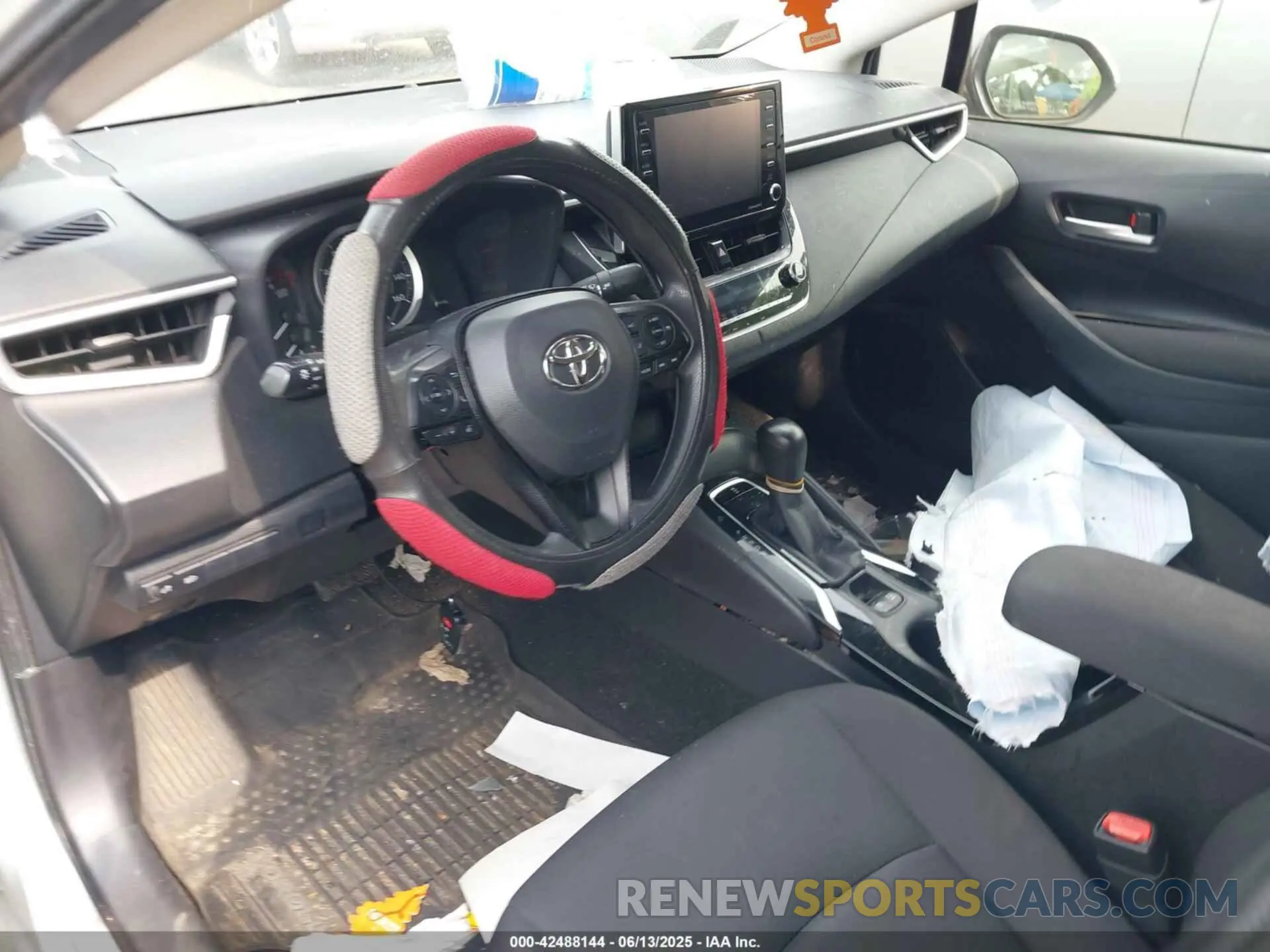 5 Photograph of a damaged car JTDVPMAE0MJ120013 TOYOTA COROLLA 2021