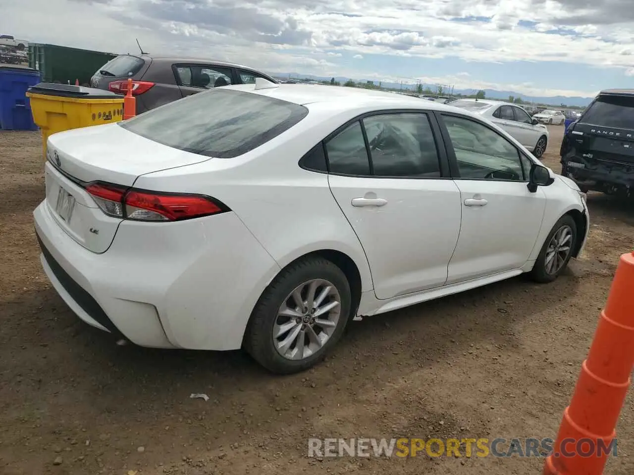 3 Photograph of a damaged car JTDVPMAE0MJ123400 TOYOTA COROLLA 2021
