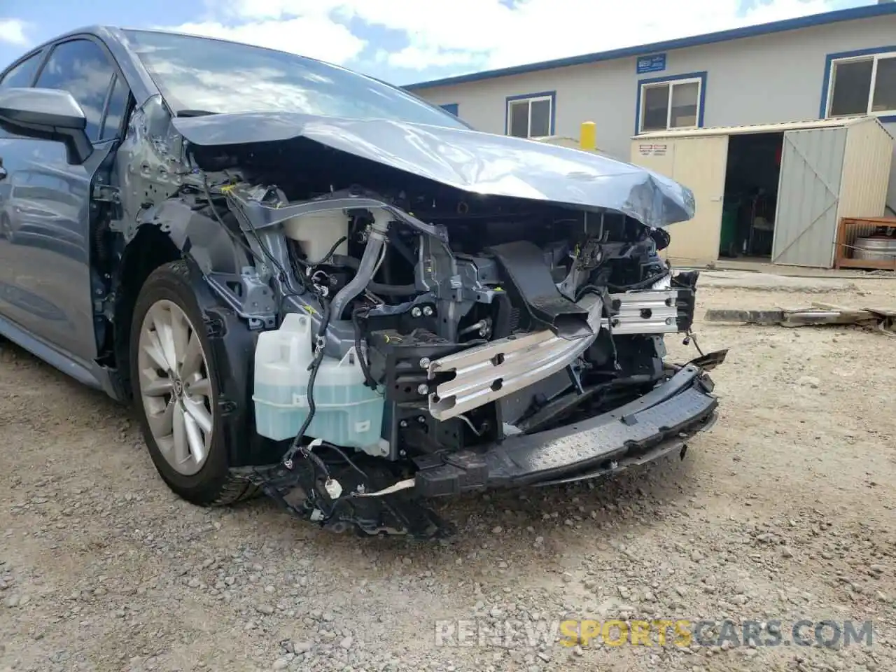 9 Photograph of a damaged car JTDVPMAE0MJ137880 TOYOTA COROLLA 2021