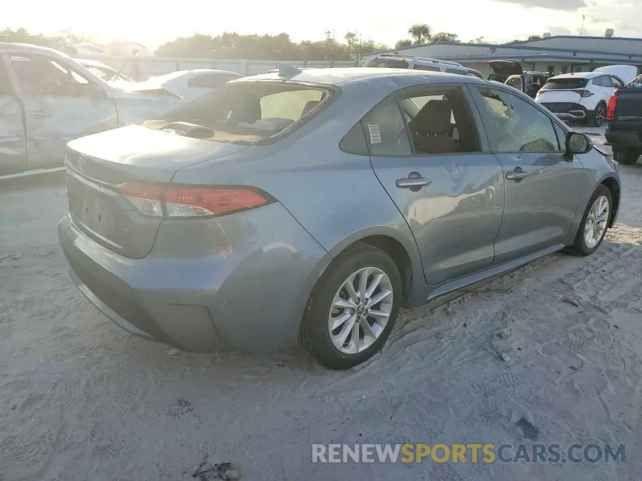 3 Photograph of a damaged car JTDVPMAE2MJ121759 TOYOTA COROLLA 2021