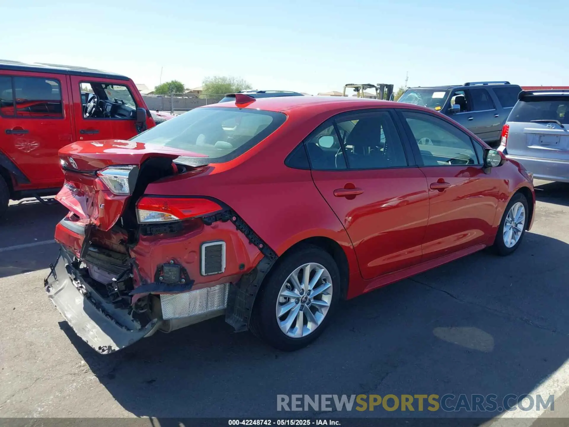 4 Photograph of a damaged car JTDVPMAE2MJ165339 TOYOTA COROLLA 2021