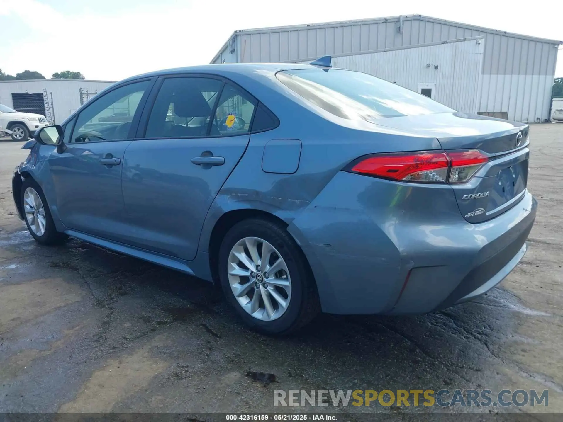 17 Photograph of a damaged car JTDVPMAE3MJ135931 TOYOTA COROLLA 2021
