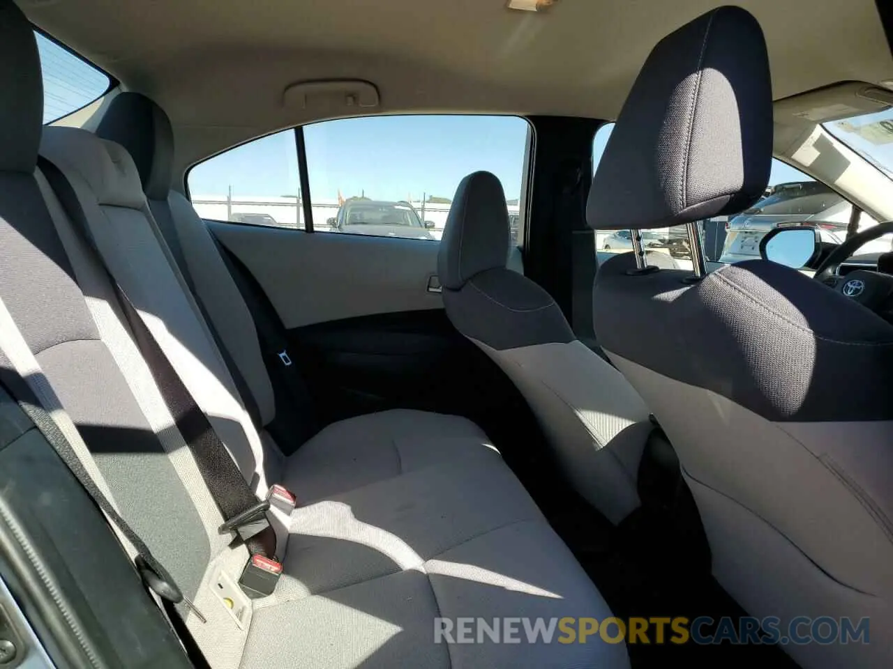 10 Photograph of a damaged car JTDVPMAE4MJ157551 TOYOTA COROLLA 2021
