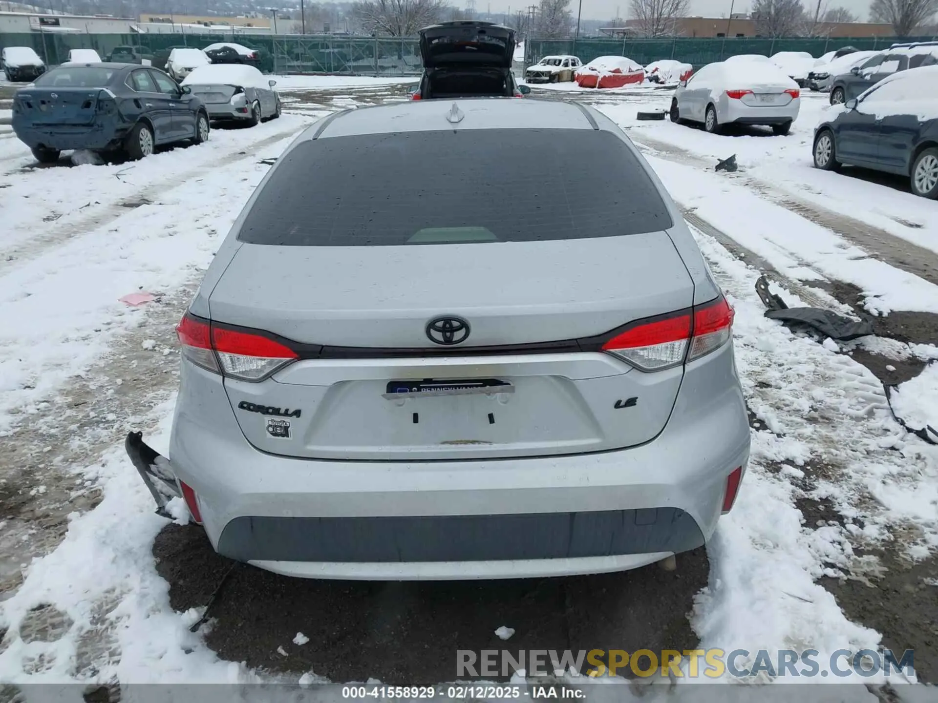 16 Photograph of a damaged car JTDVPMAE5MJ136448 TOYOTA COROLLA 2021