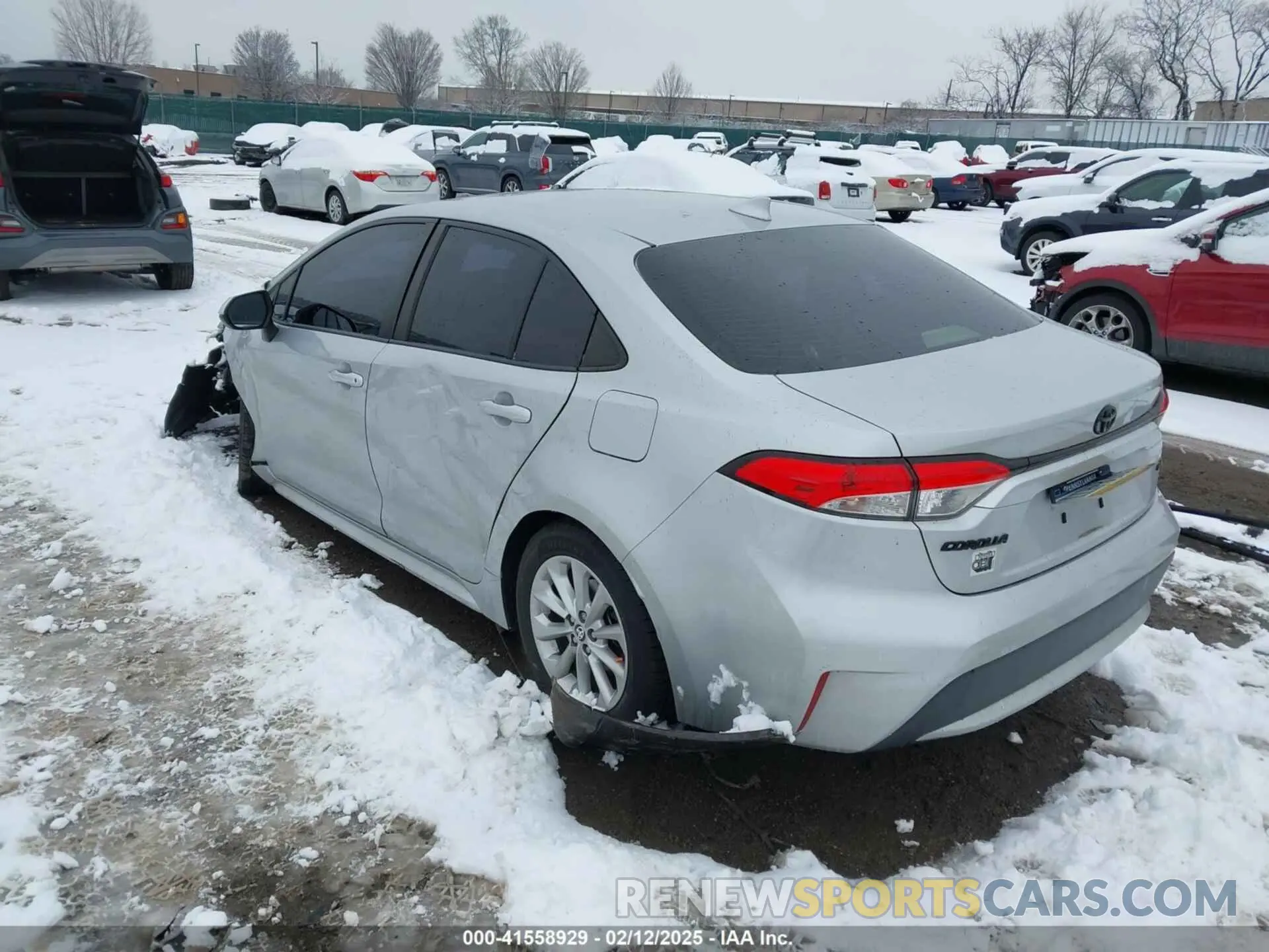 3 Photograph of a damaged car JTDVPMAE5MJ136448 TOYOTA COROLLA 2021