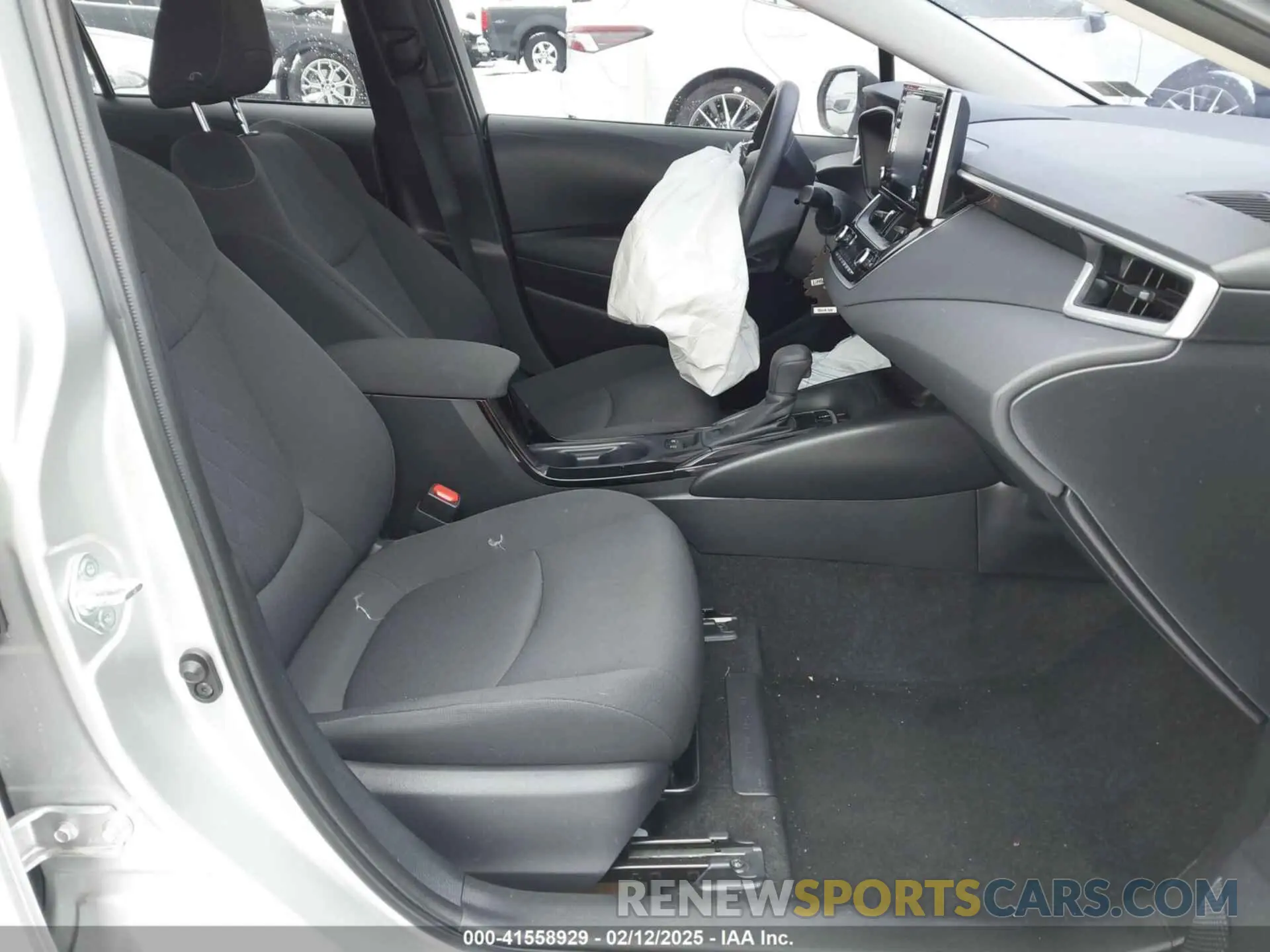 5 Photograph of a damaged car JTDVPMAE5MJ136448 TOYOTA COROLLA 2021