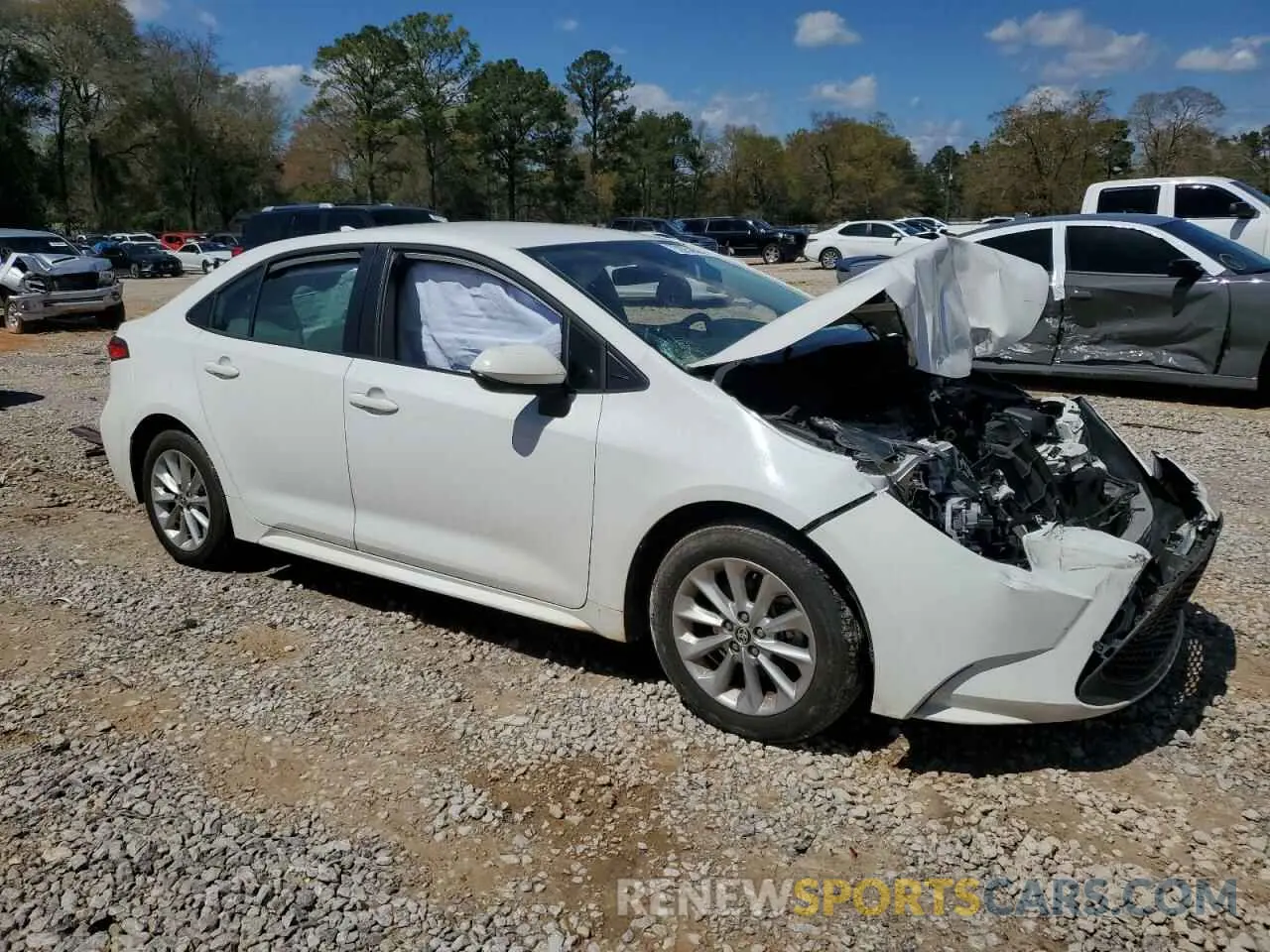 4 Photograph of a damaged car JTDVPMAE7MJ162310 TOYOTA COROLLA 2021