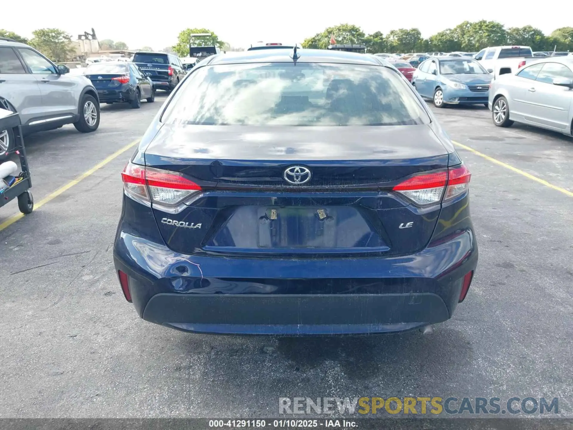 17 Photograph of a damaged car JTDVPMAE7MJ171752 TOYOTA COROLLA 2021