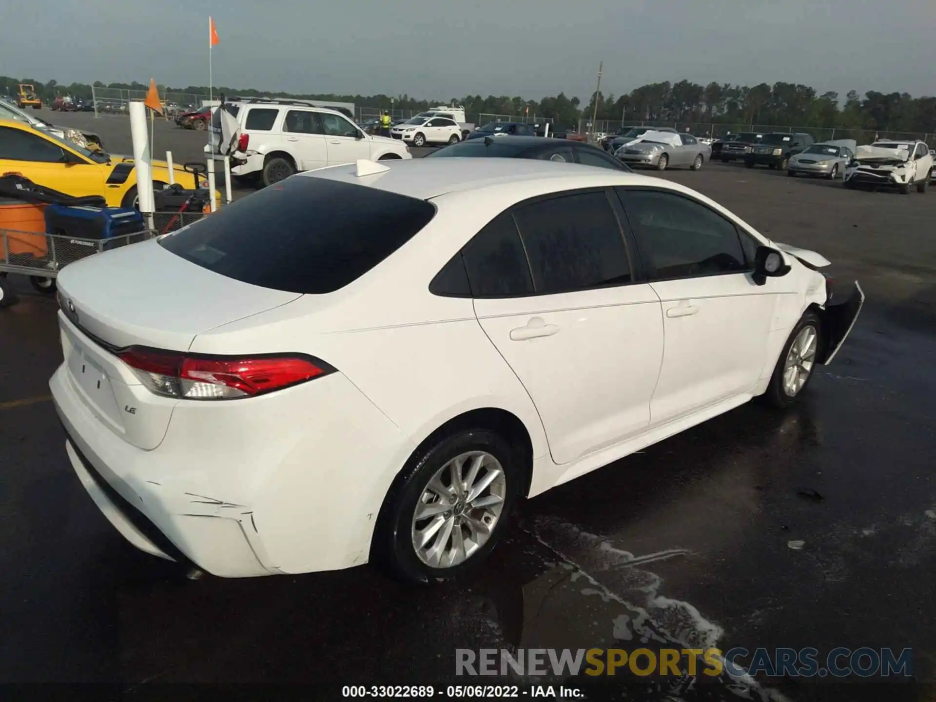 4 Photograph of a damaged car JTDVPMAEXMJ142620 TOYOTA COROLLA 2021