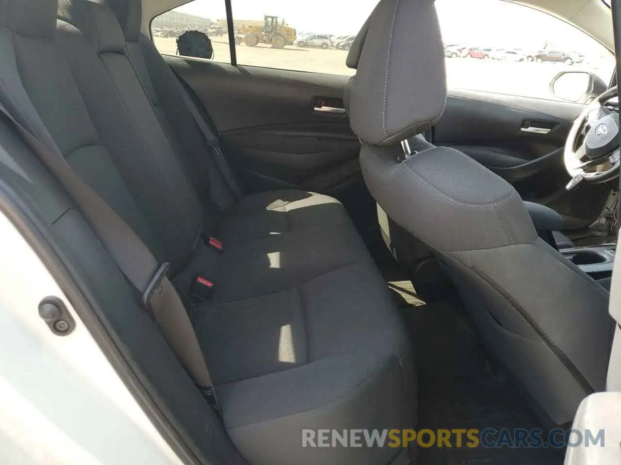 10 Photograph of a damaged car JTDVPMAEXMJ161202 TOYOTA COROLLA 2021