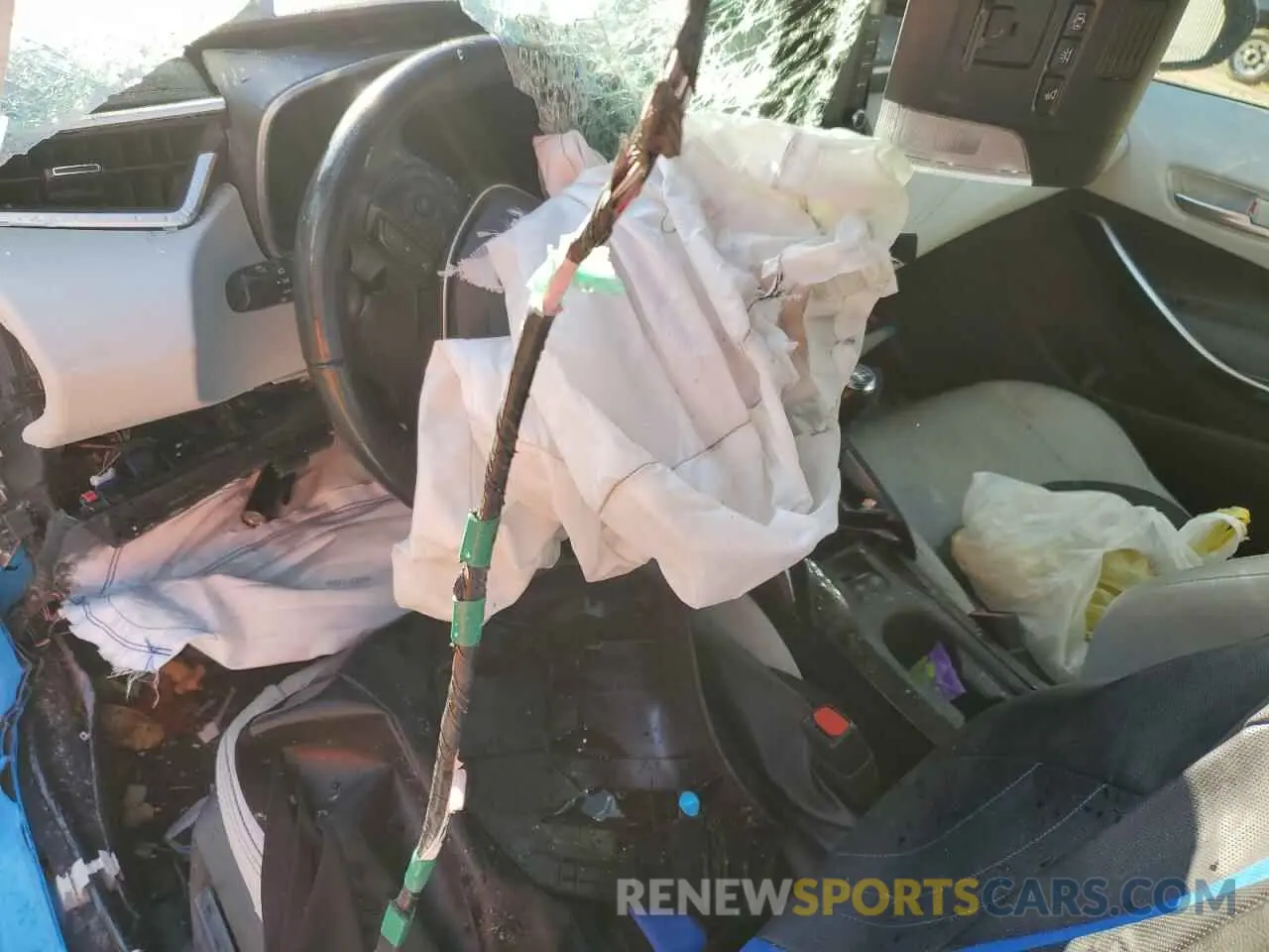 8 Photograph of a damaged car JTNA4MBE1M3126859 TOYOTA COROLLA 2021