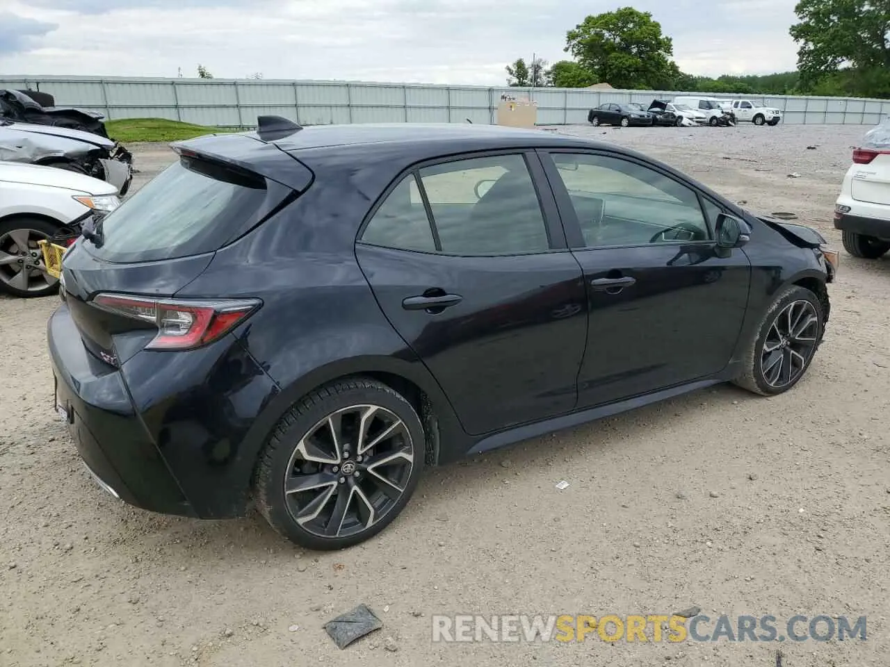 4 Photograph of a damaged car JTNA4MBE3M3133568 TOYOTA COROLLA 2021