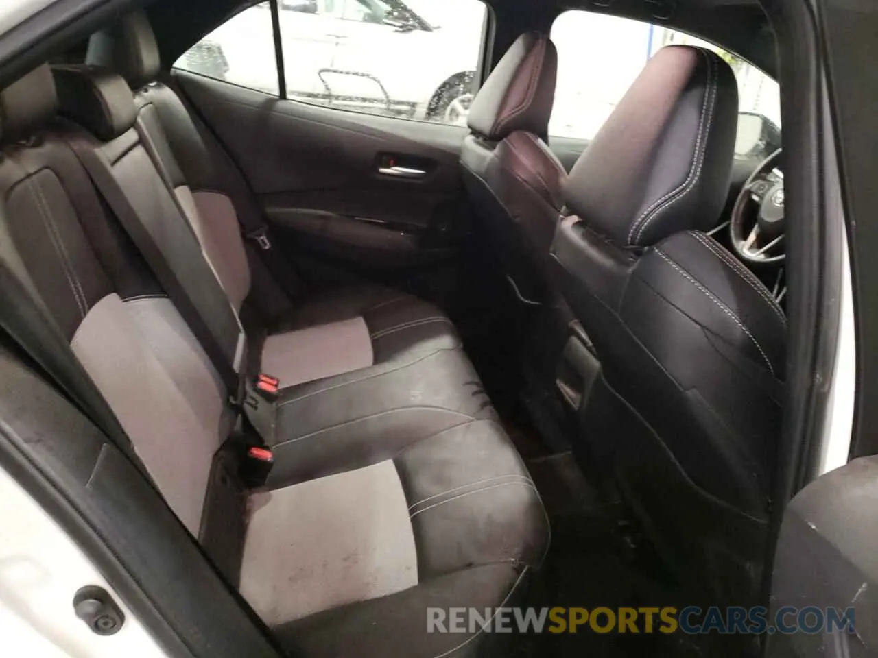 10 Photograph of a damaged car JTNA4MBE3M3137524 TOYOTA COROLLA 2021