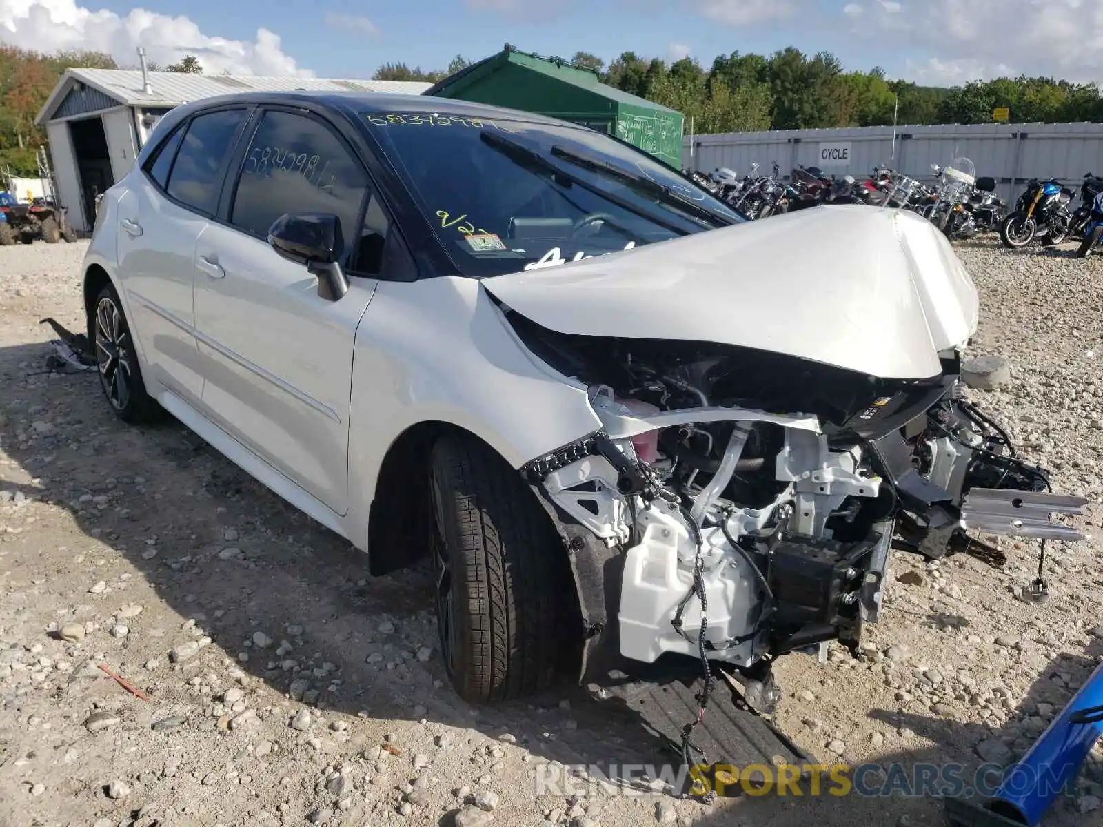 1 Photograph of a damaged car JTNA4MBE4M3141176 TOYOTA COROLLA 2021