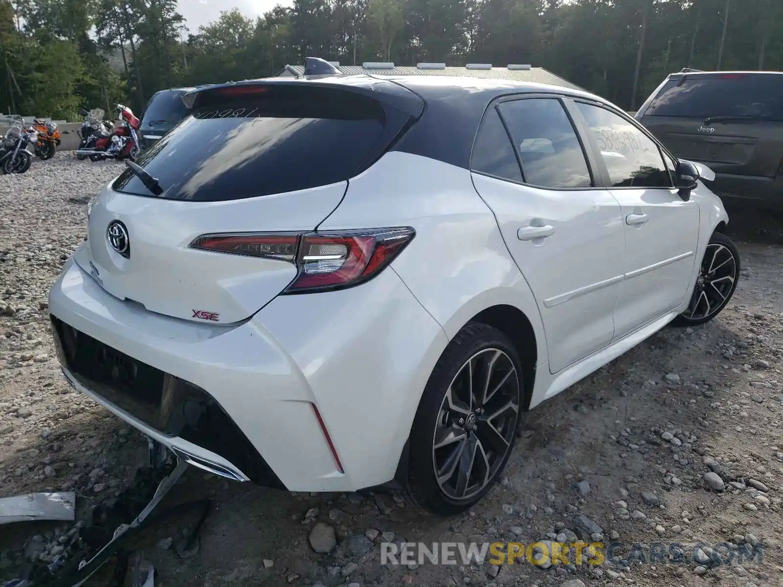 4 Photograph of a damaged car JTNA4MBE4M3141176 TOYOTA COROLLA 2021