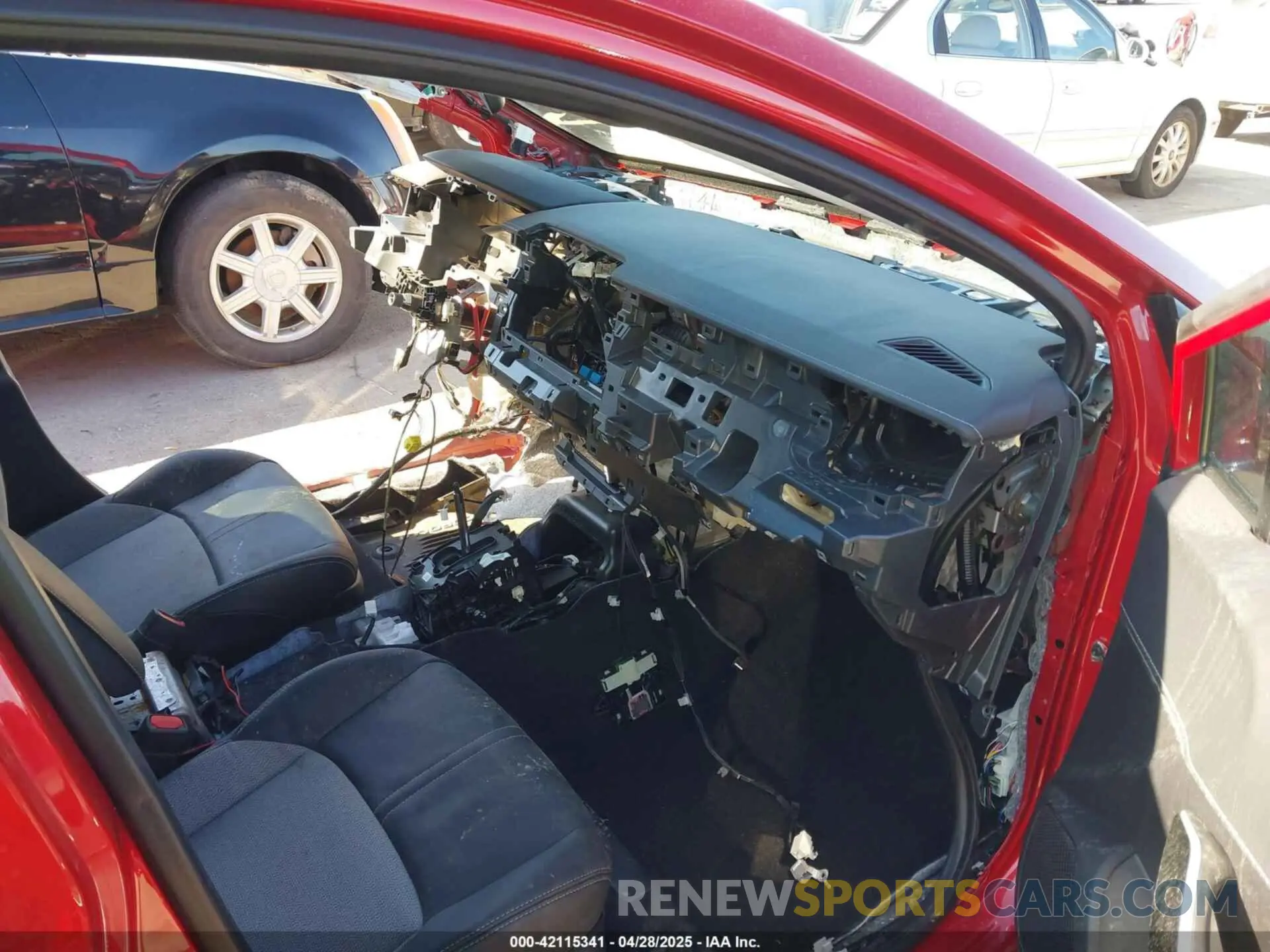 5 Photograph of a damaged car JTNC4MBE4M3138772 TOYOTA COROLLA 2021