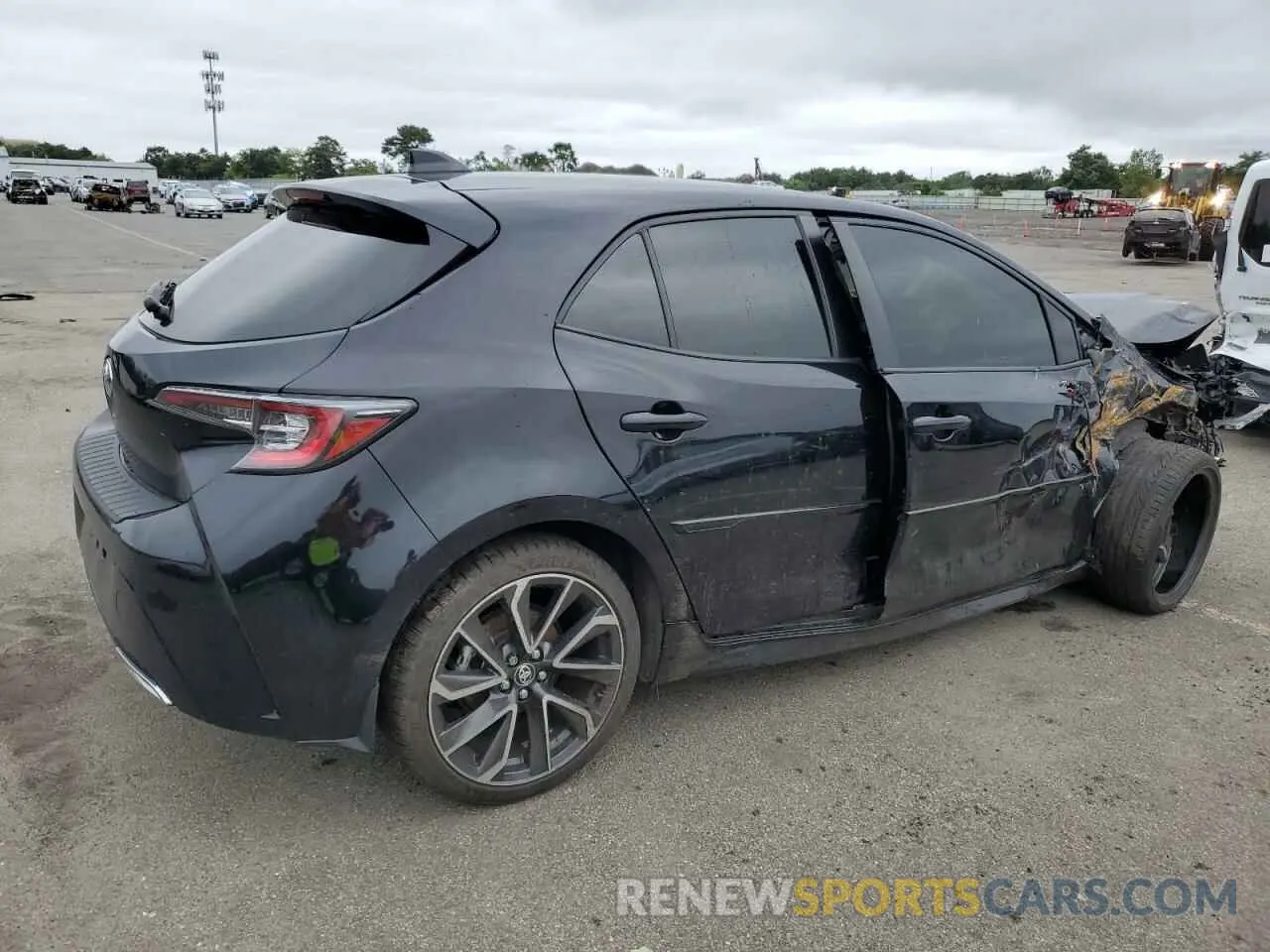 3 Photograph of a damaged car JTNC4MBE5M3133676 TOYOTA COROLLA 2021
