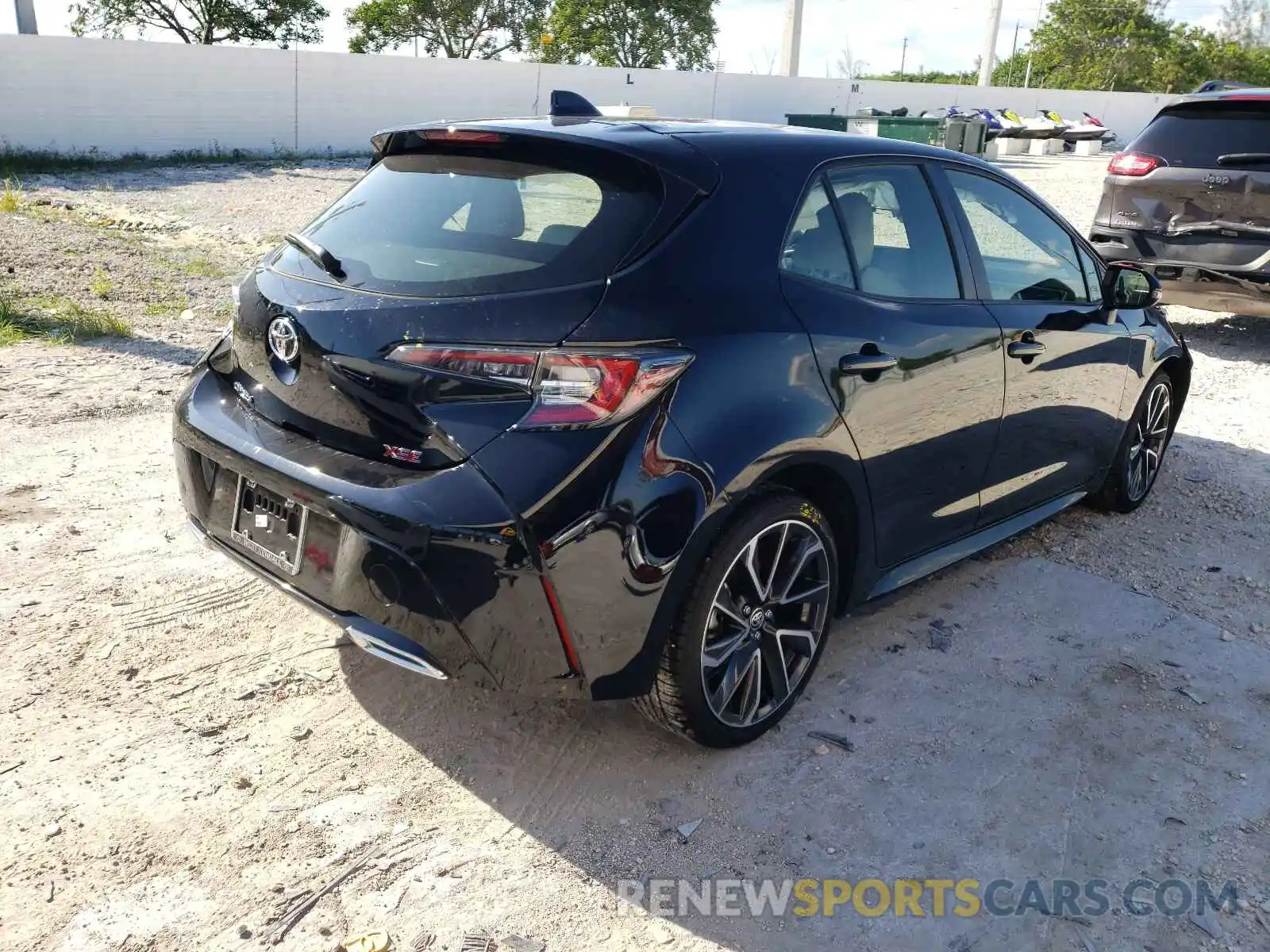 4 Photograph of a damaged car JTNC4MBE5M3137145 TOYOTA COROLLA 2021