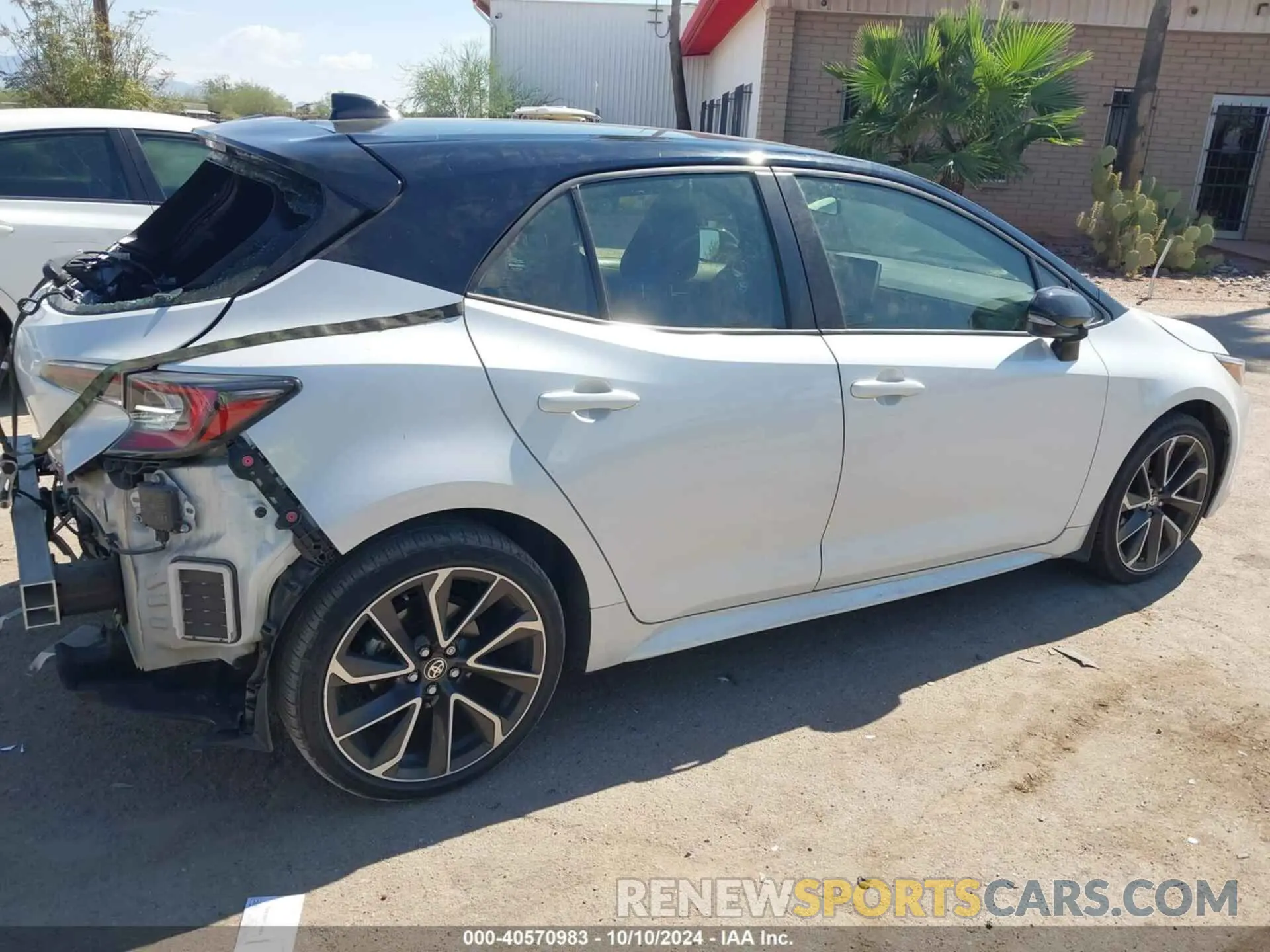 4 Photograph of a damaged car JTNC4MBE6M3127613 TOYOTA COROLLA 2021