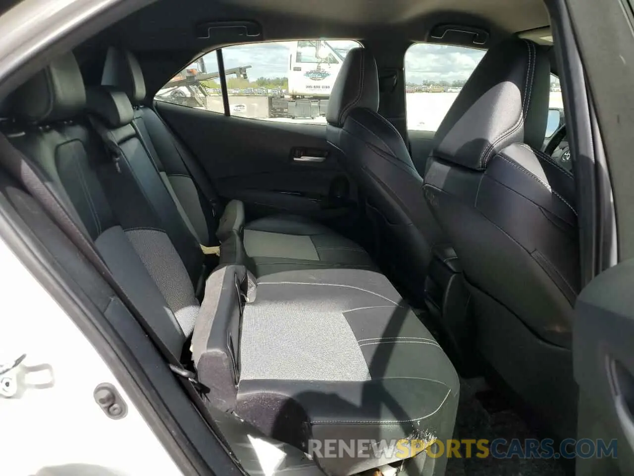 10 Photograph of a damaged car JTNC4MBE7M3107175 TOYOTA COROLLA 2021